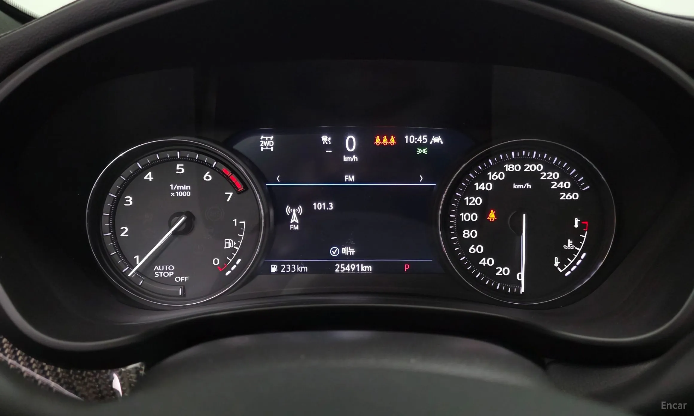 Cadillac XT4 превью 8