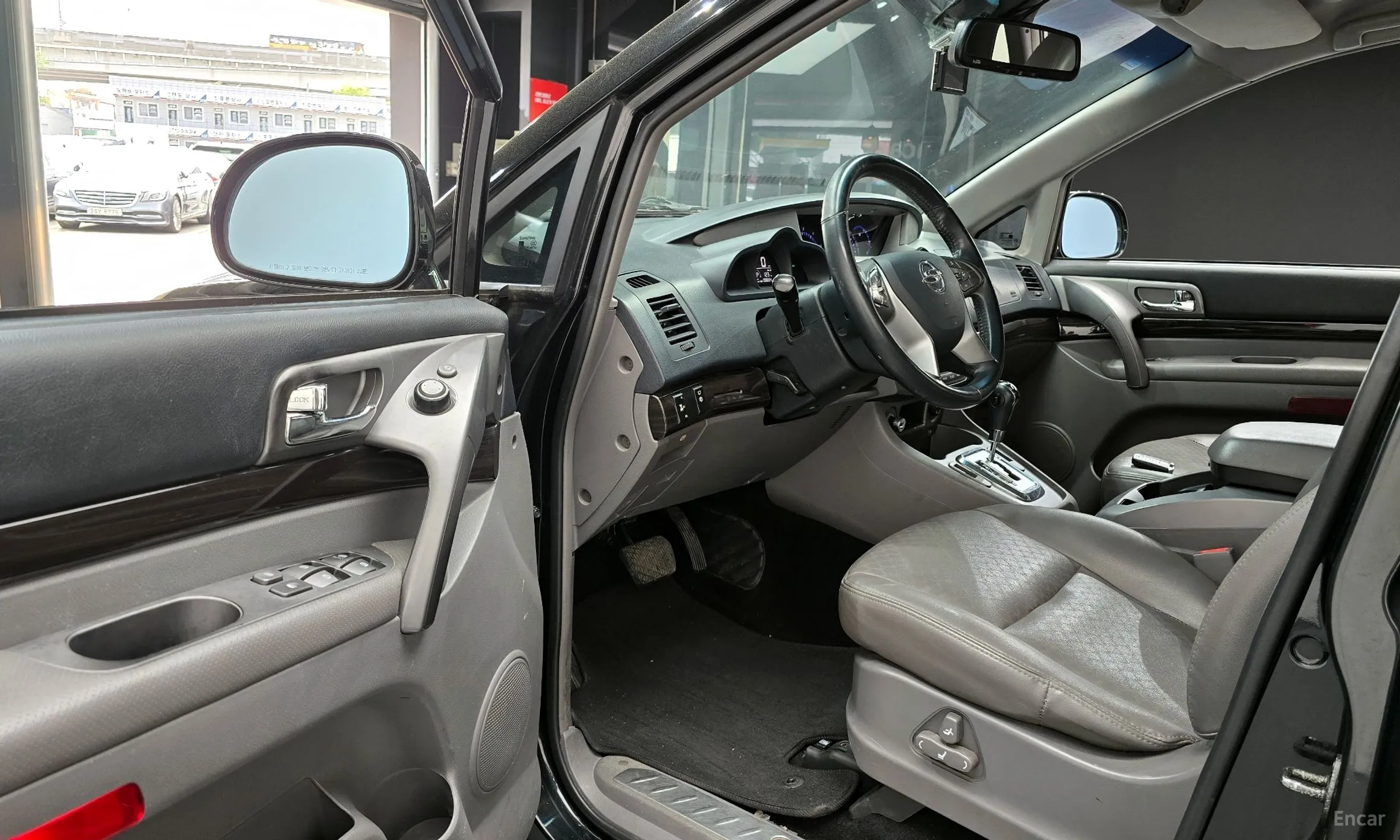 KG Mobility (SsangYong) Korando Turismo превью 10