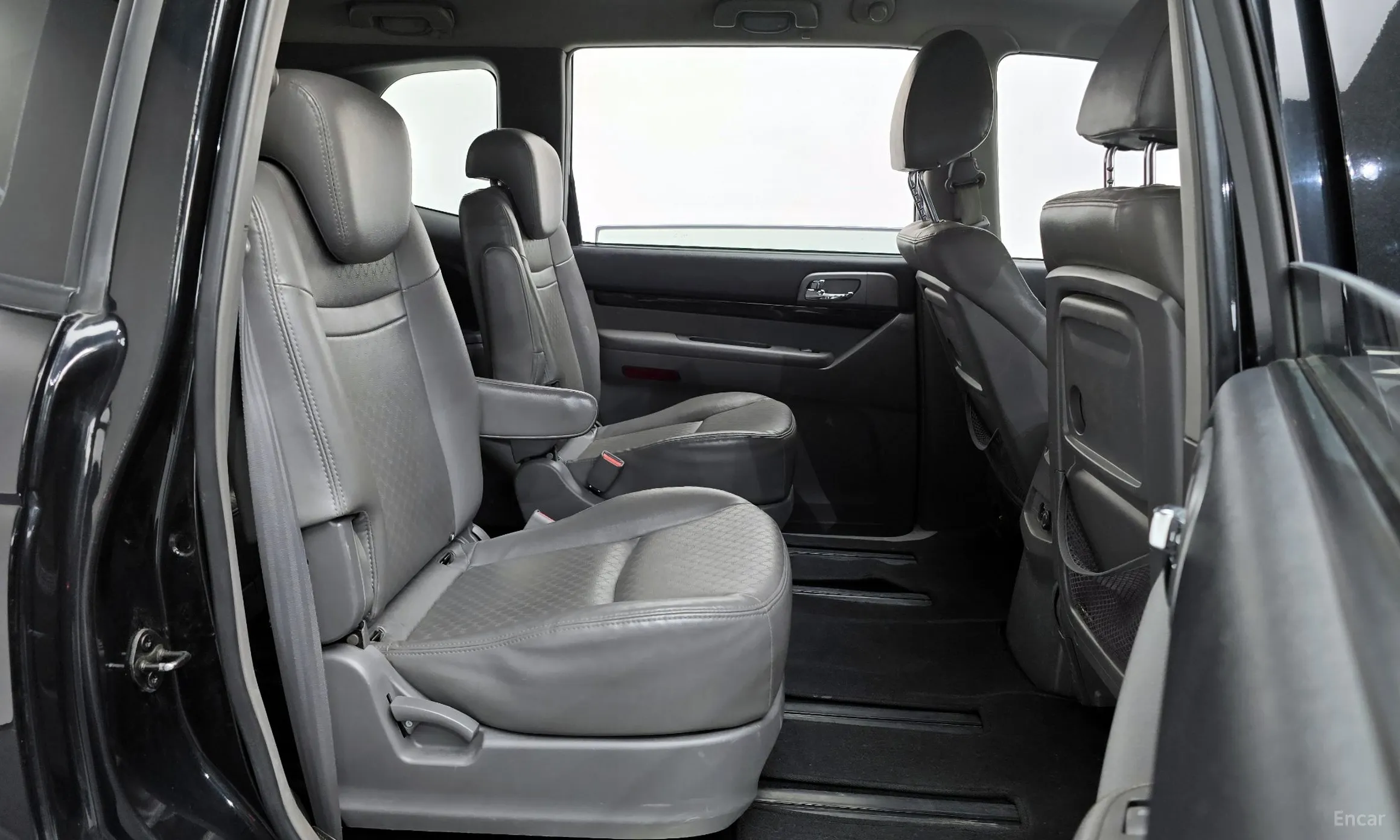 KG Mobility (SsangYong) Korando Turismo превью 11