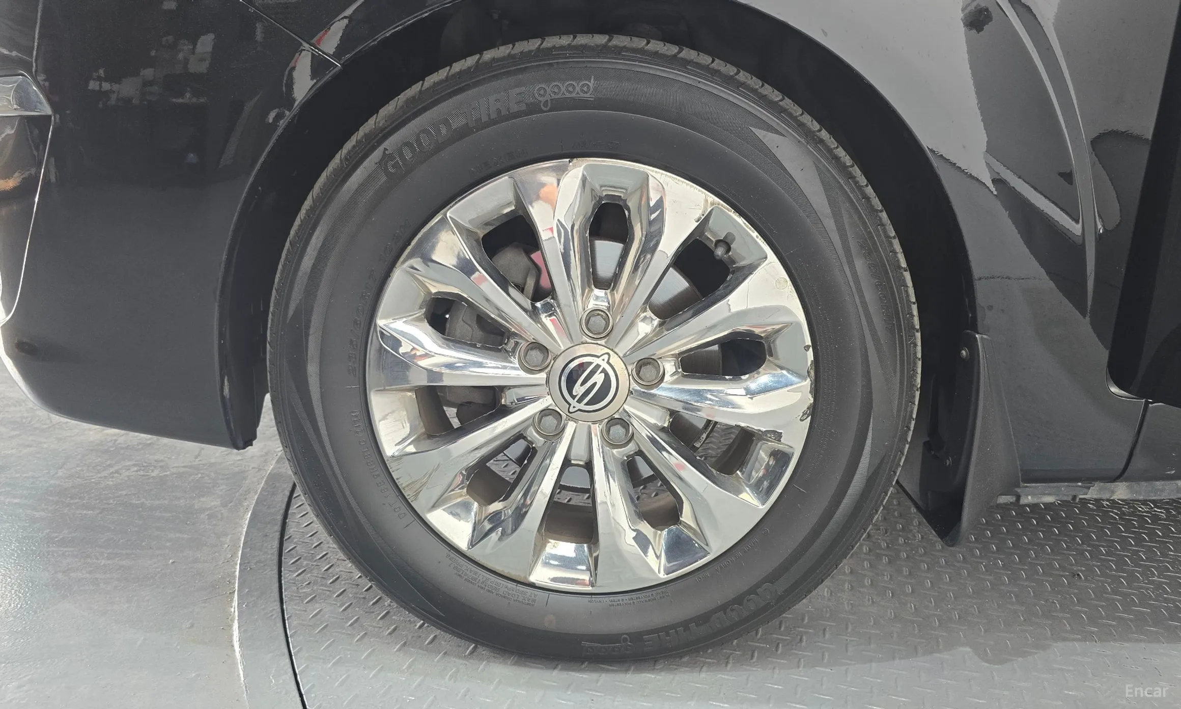KG Mobility (SsangYong) Korando Turismo превью 5