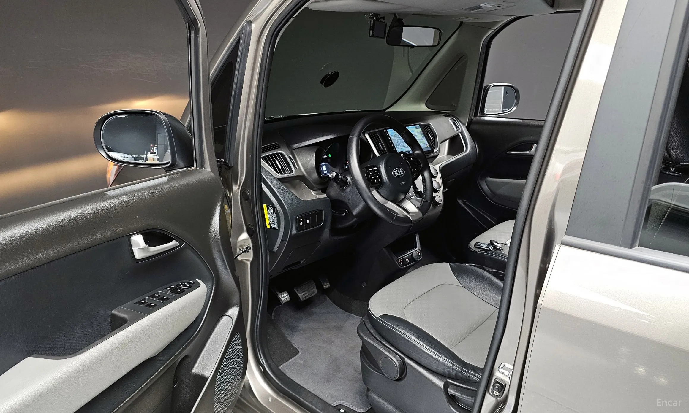 Kia Ray превью 10