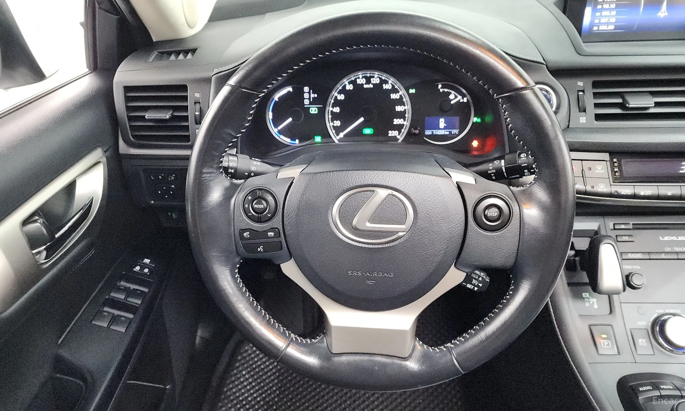 Lexus CT200h превью 16