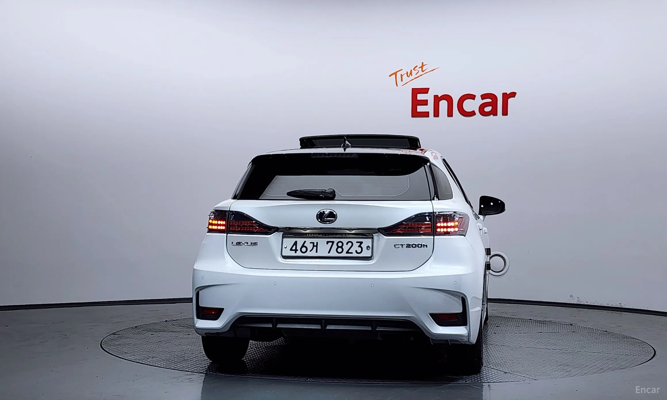 Lexus CT200h превью 4