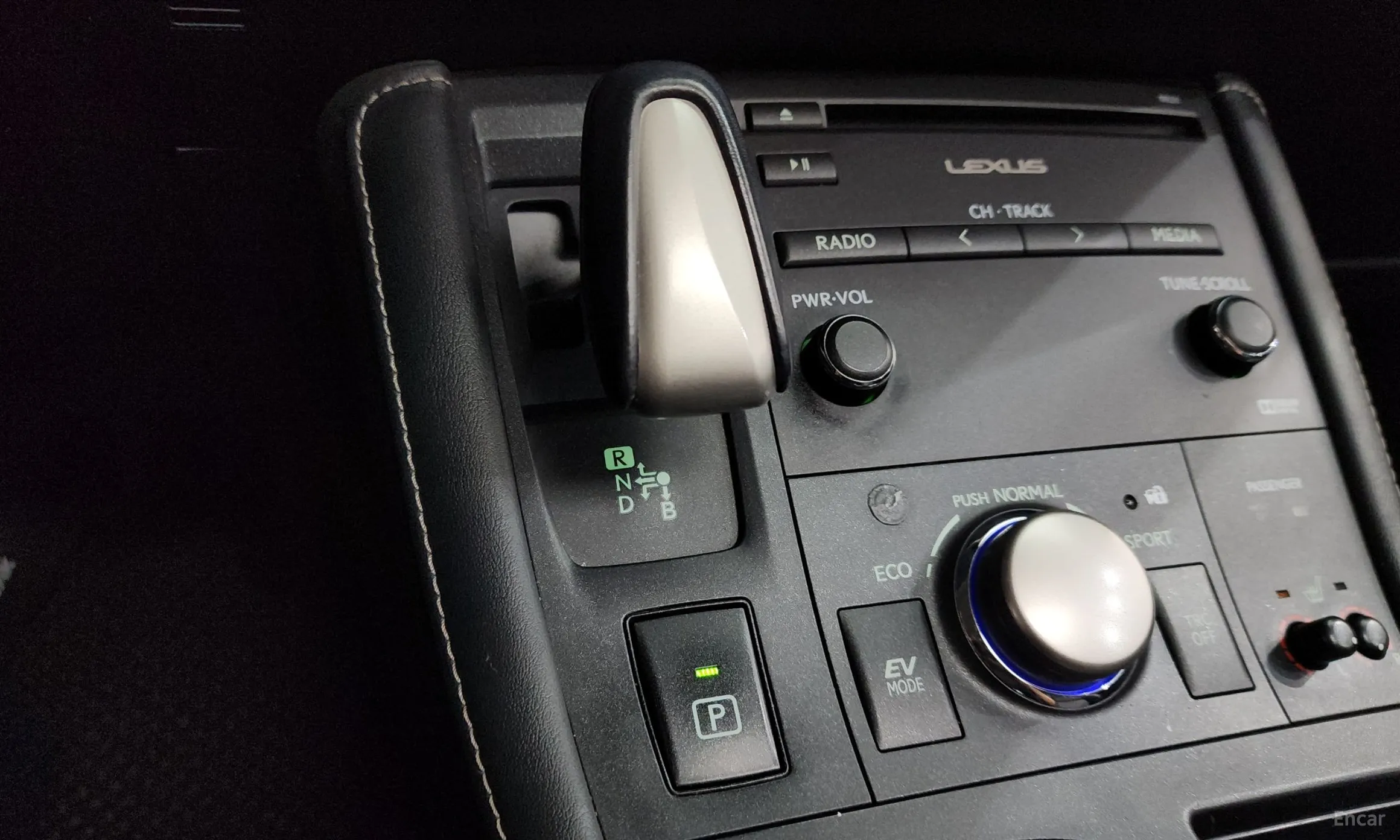 Lexus CT200h превью 9