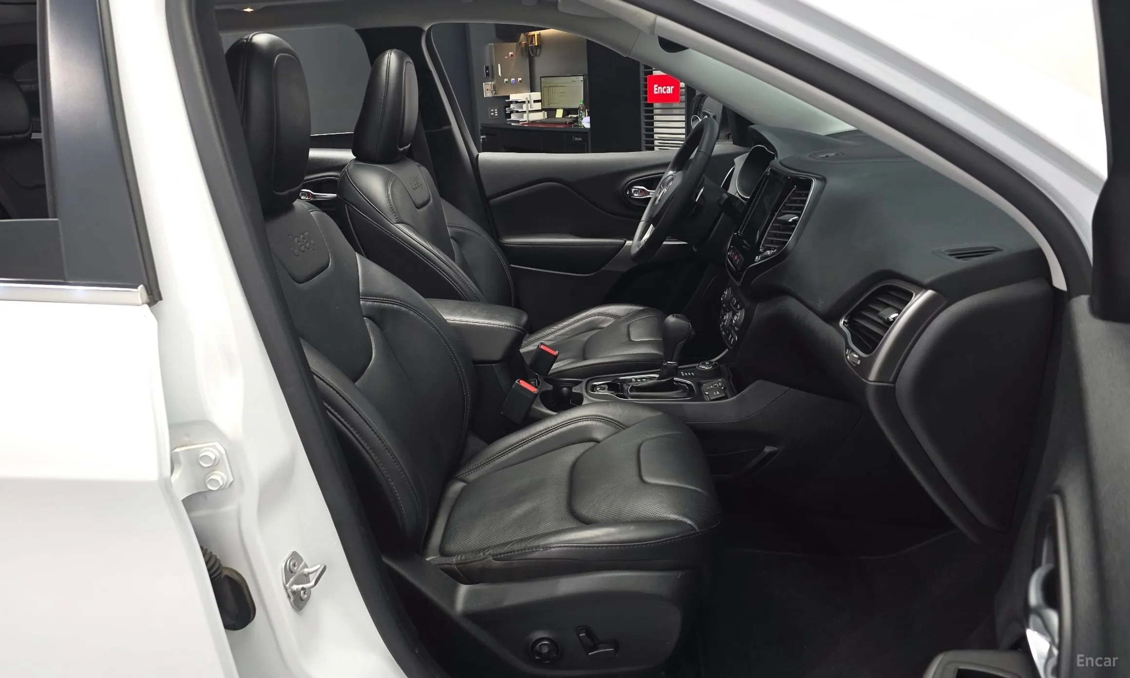 Jeep Cherokee (KL) превью 11