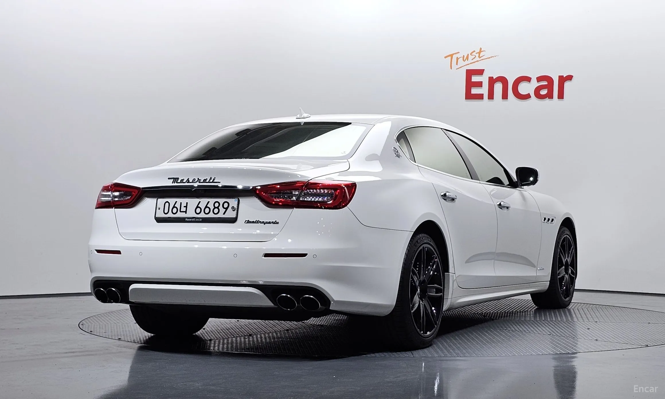 Maserati Quattroporte превью 2