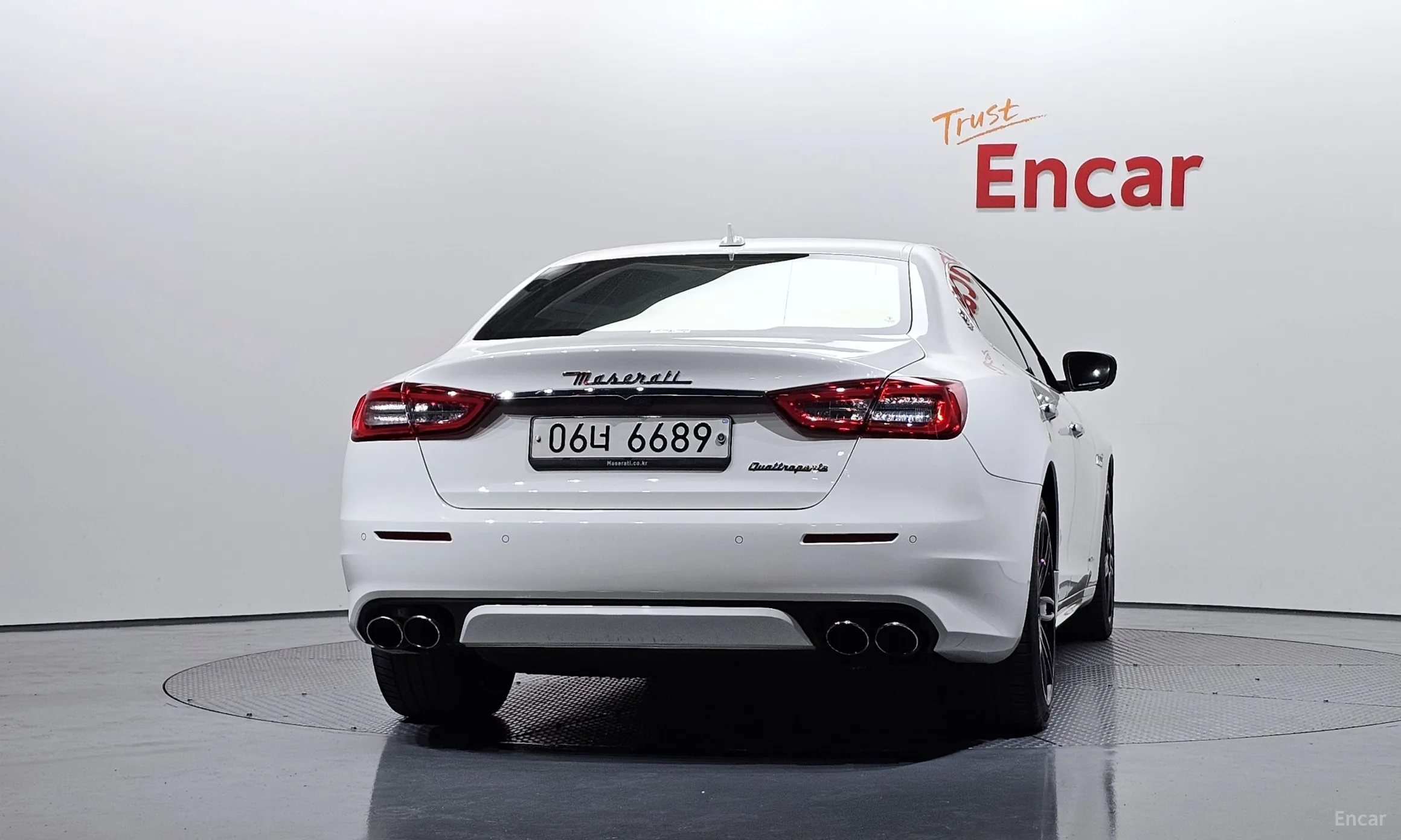 Maserati Quattroporte превью 4