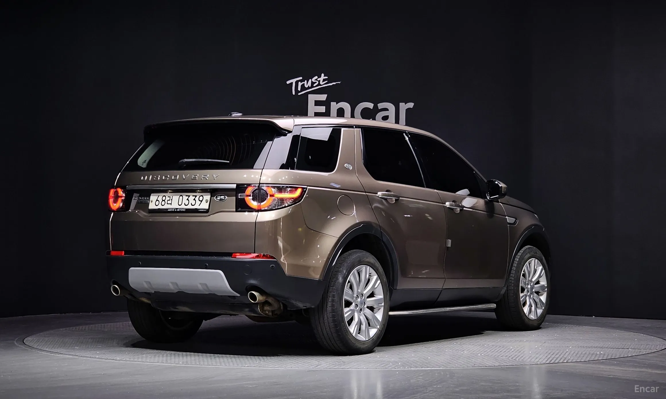 Land Rover Discovery Sports превью 2