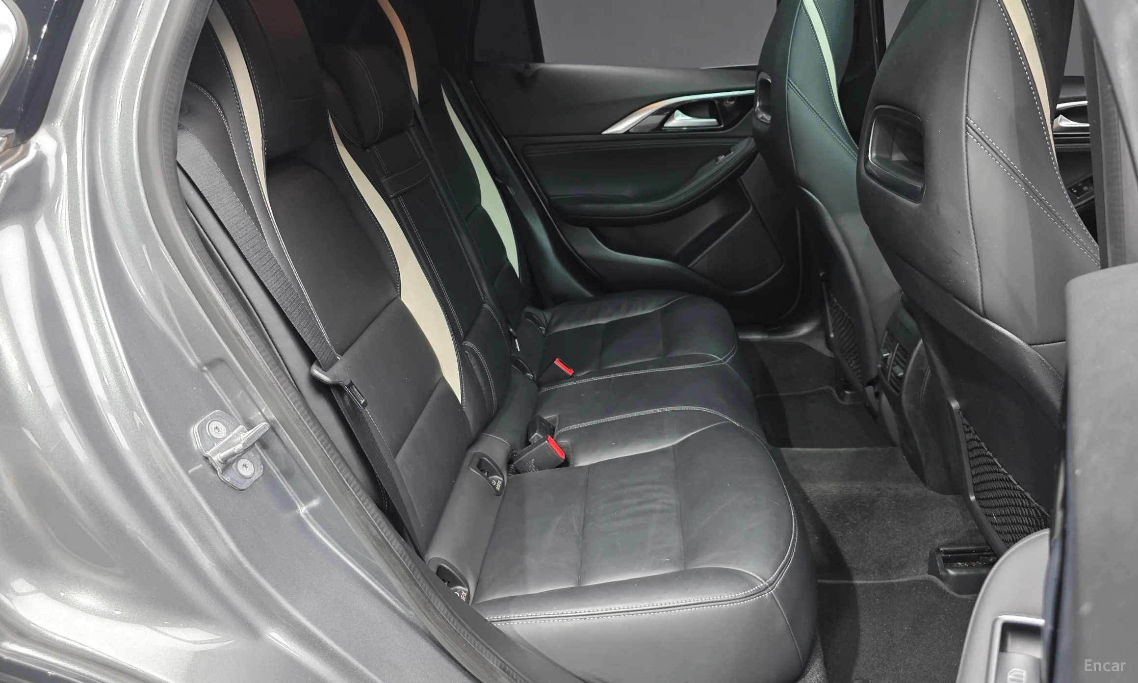 Infiniti Q30 превью 12