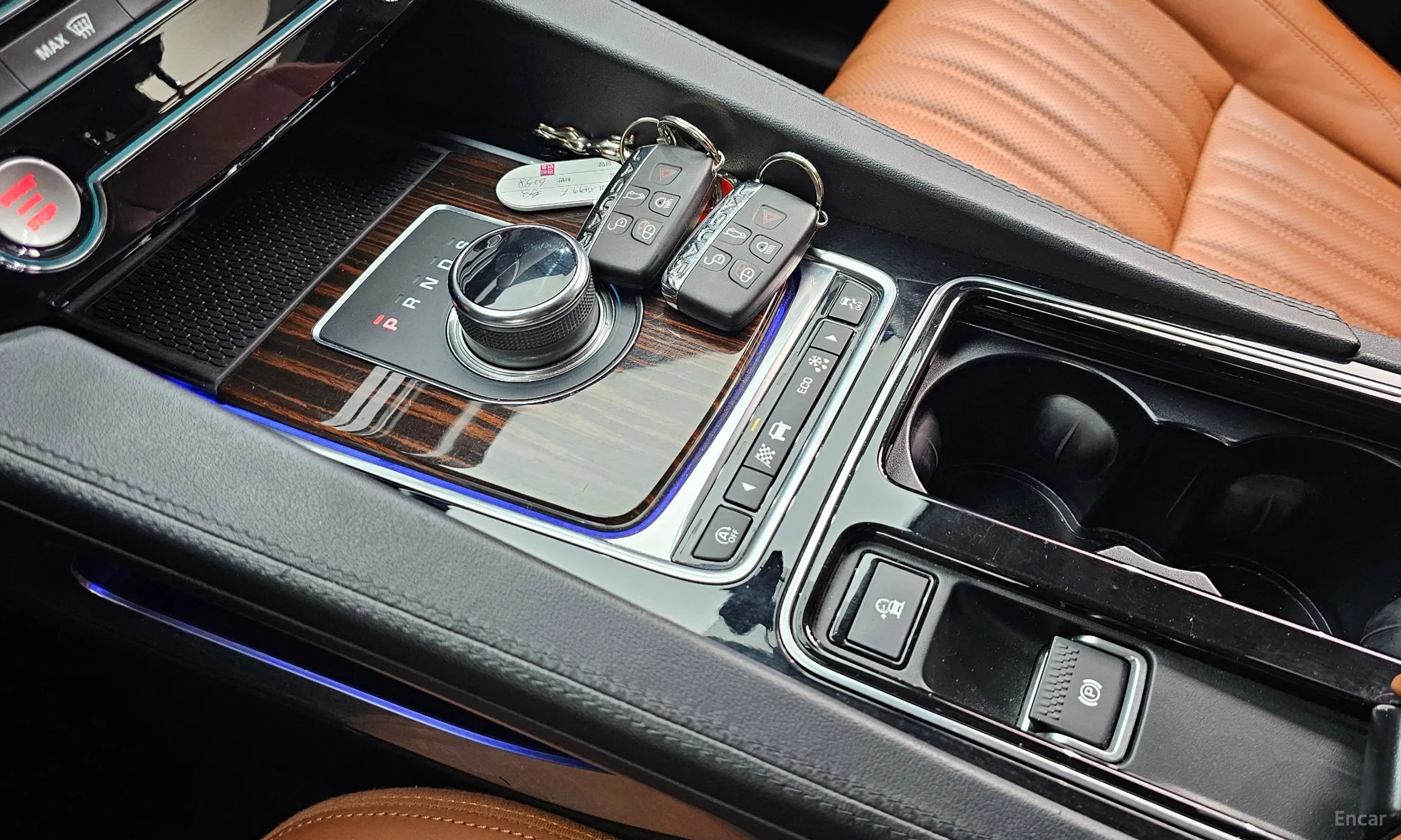 Jaguar F-PACE превью 9