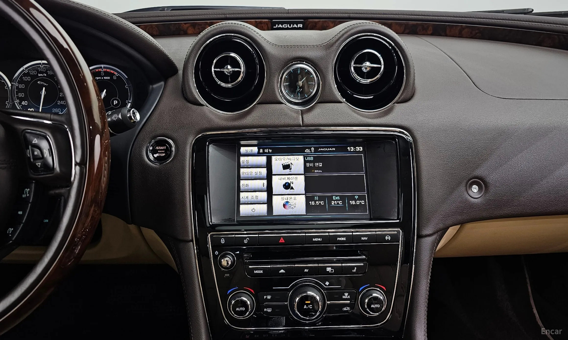 Jaguar All New XJ превью 15