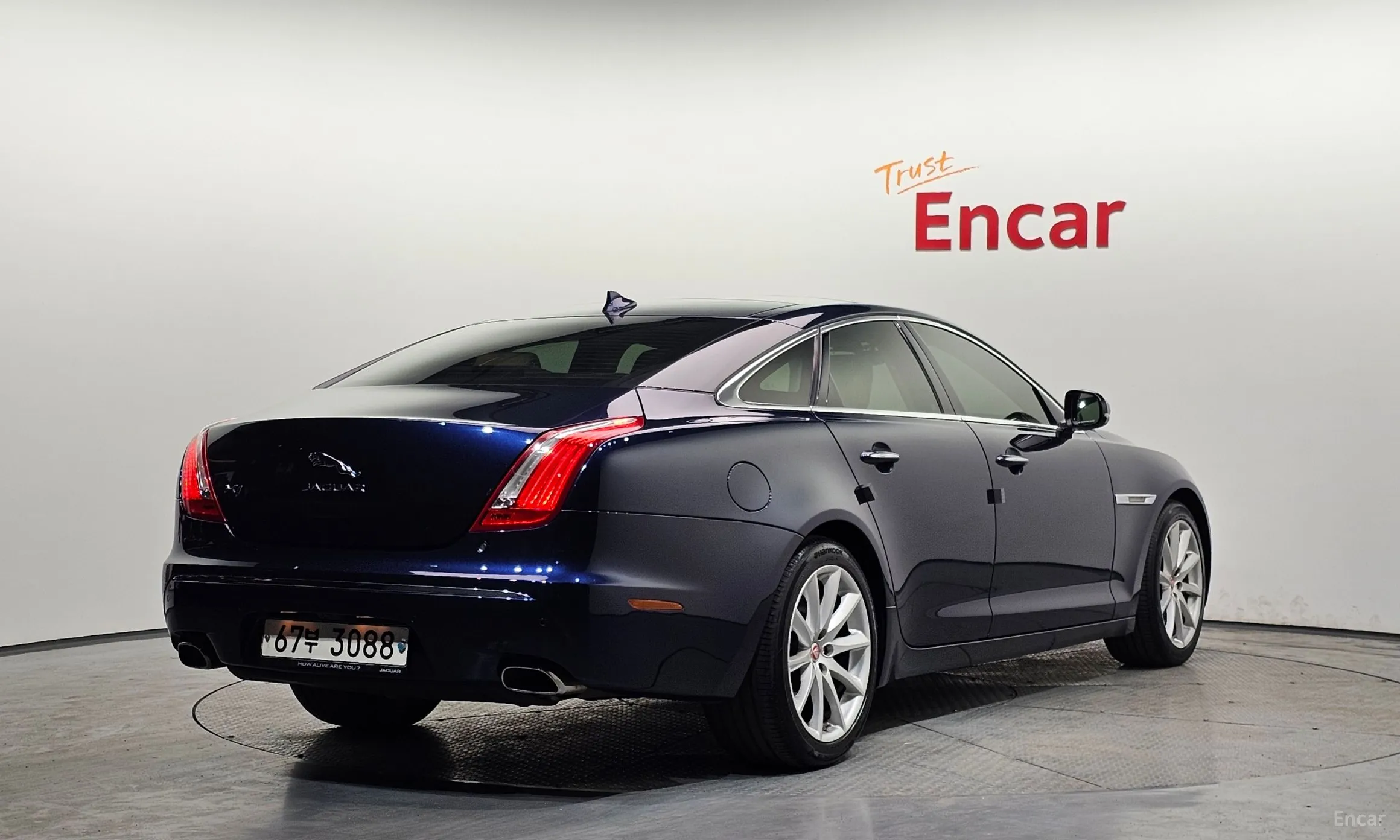 Jaguar All New XJ превью 2