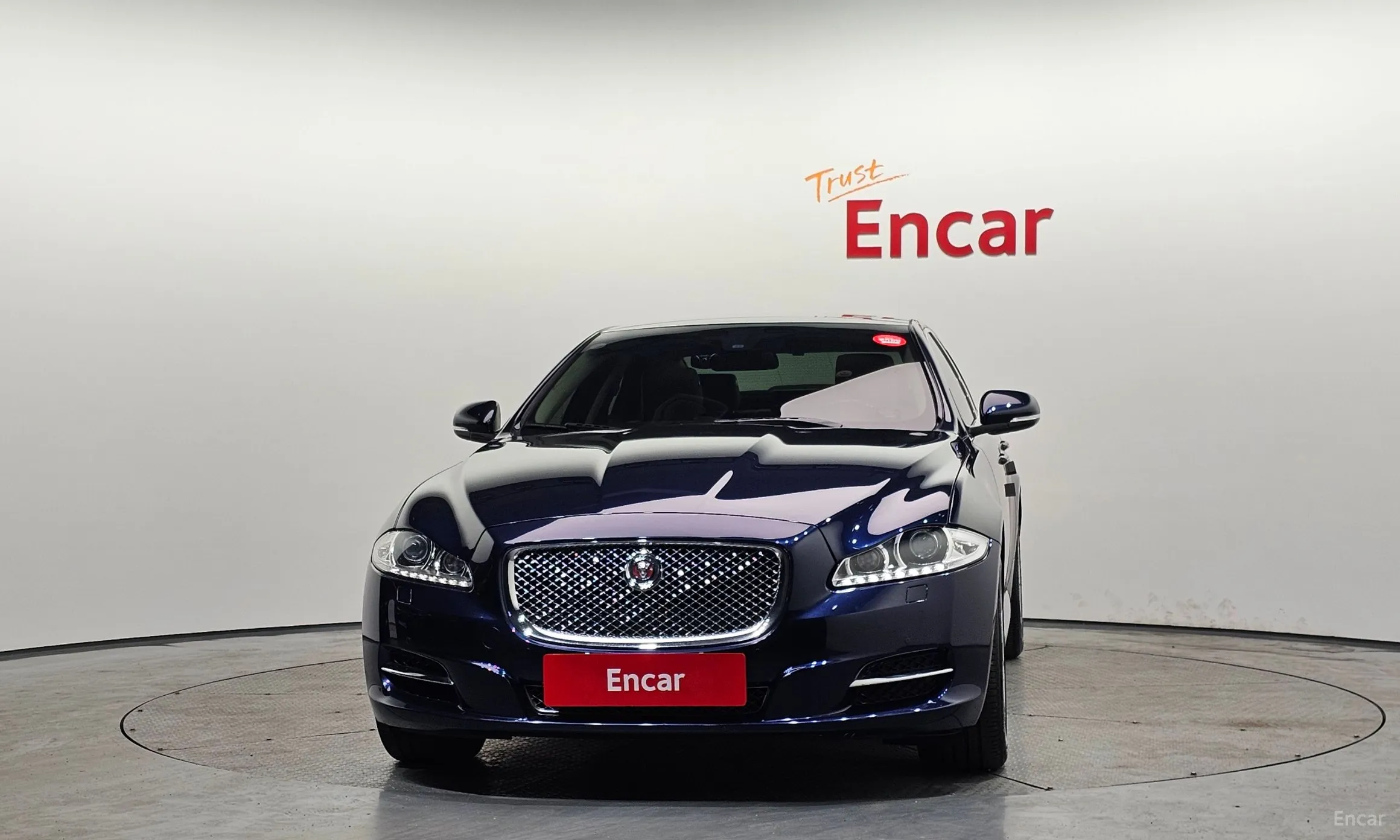 Jaguar All New XJ превью 3