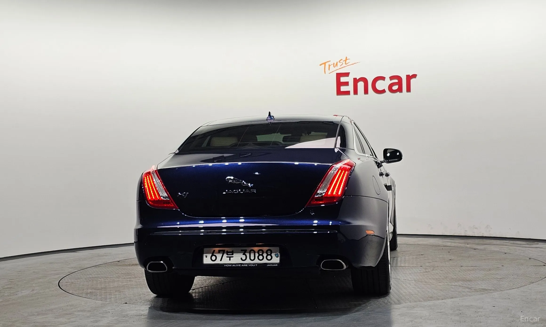 Jaguar All New XJ превью 4