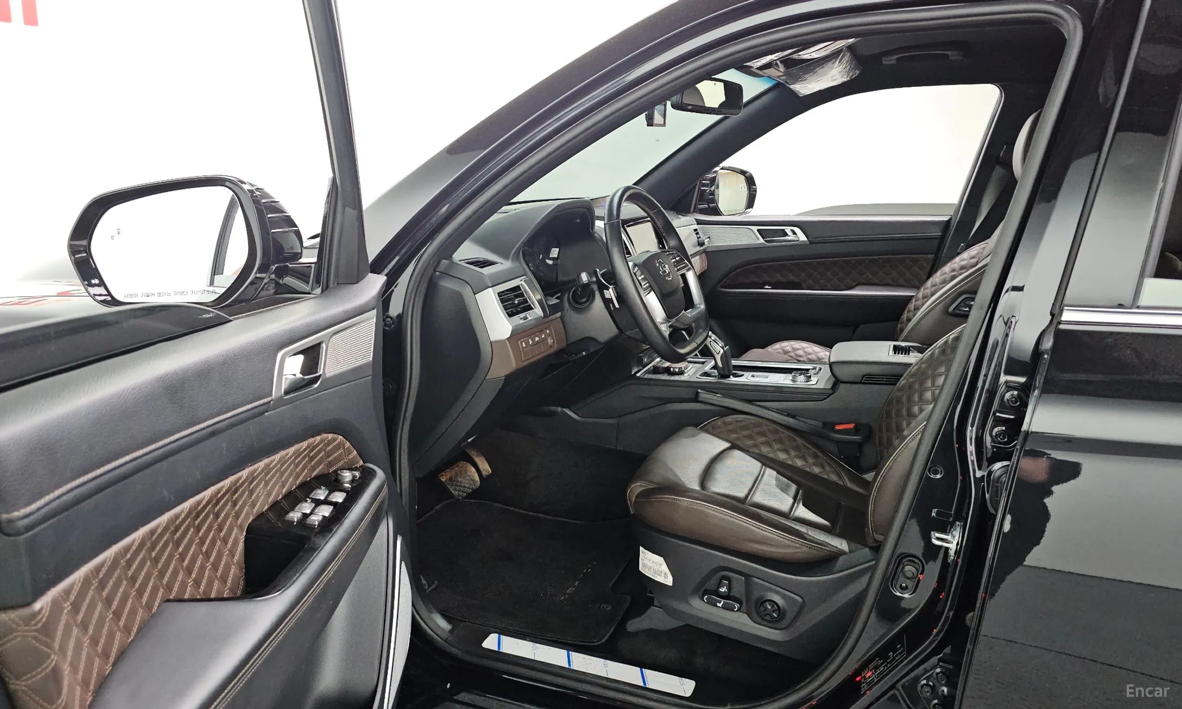 KG Mobility (SsangYong) Rexton превью 10