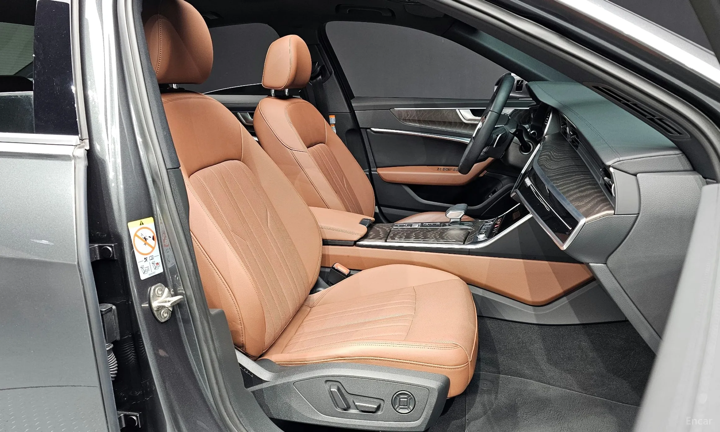 Audi A6 (C8) превью 11