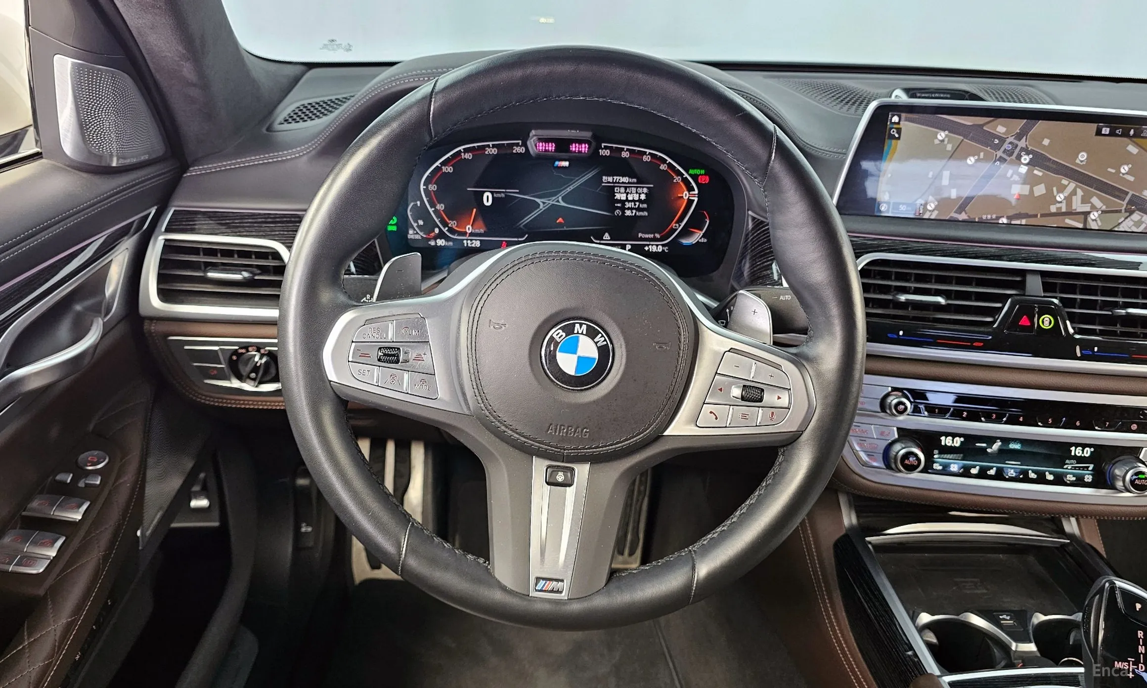 BMW 7 Series (G11) превью 13
