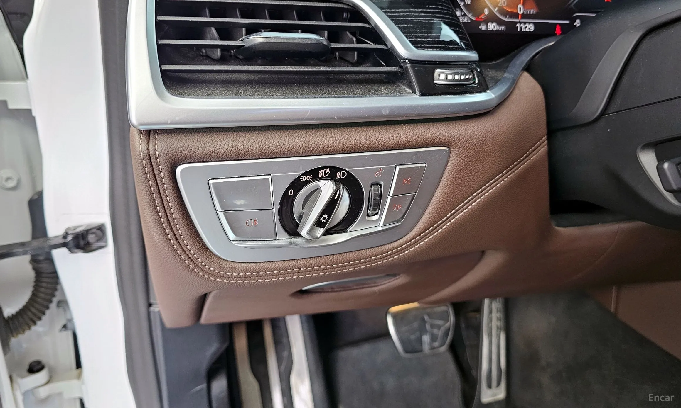 BMW 7 Series (G11) превью 16