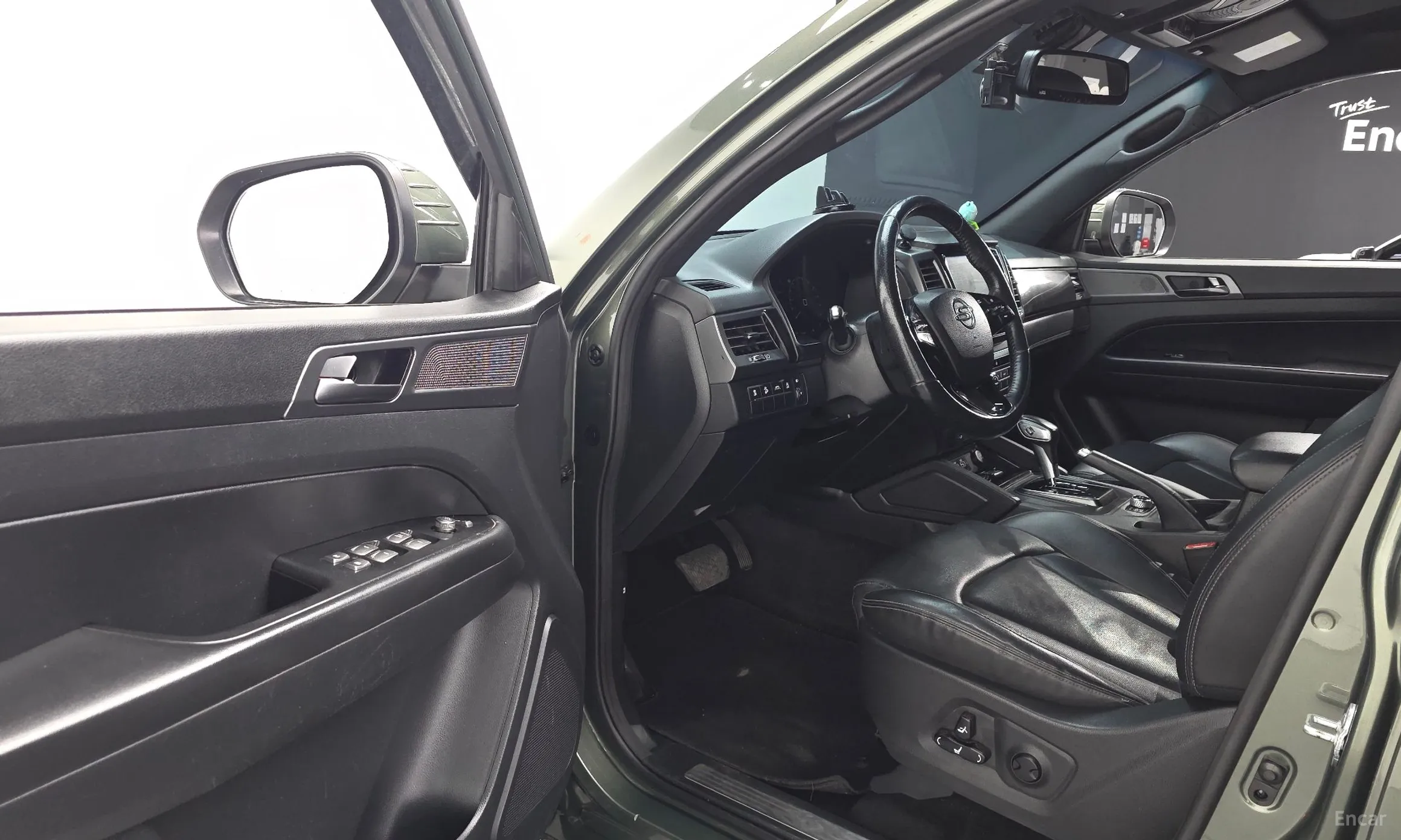 KG Mobility (SsangYong) Rexton Sports превью 11