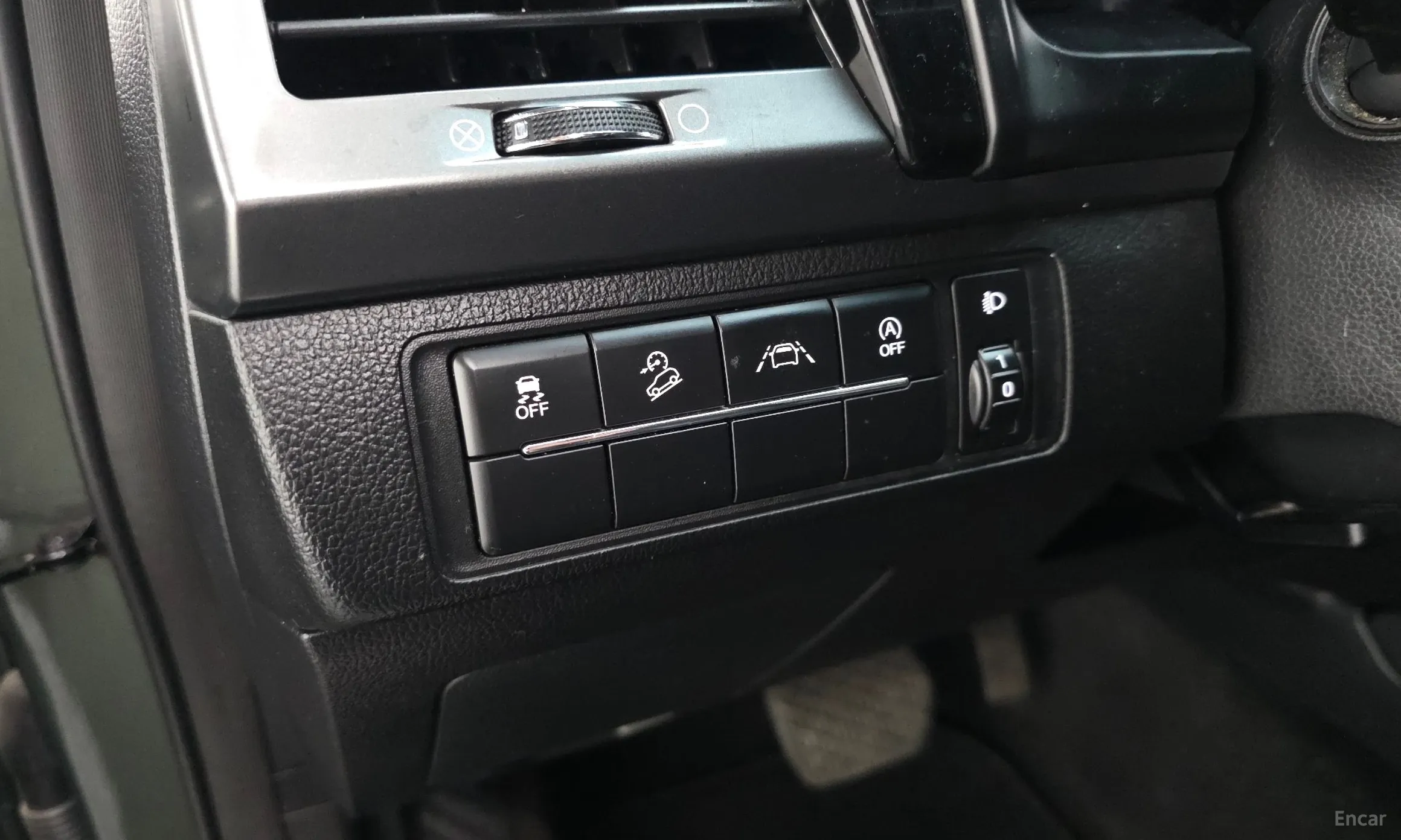 KG Mobility (SsangYong) Rexton Sports превью 18