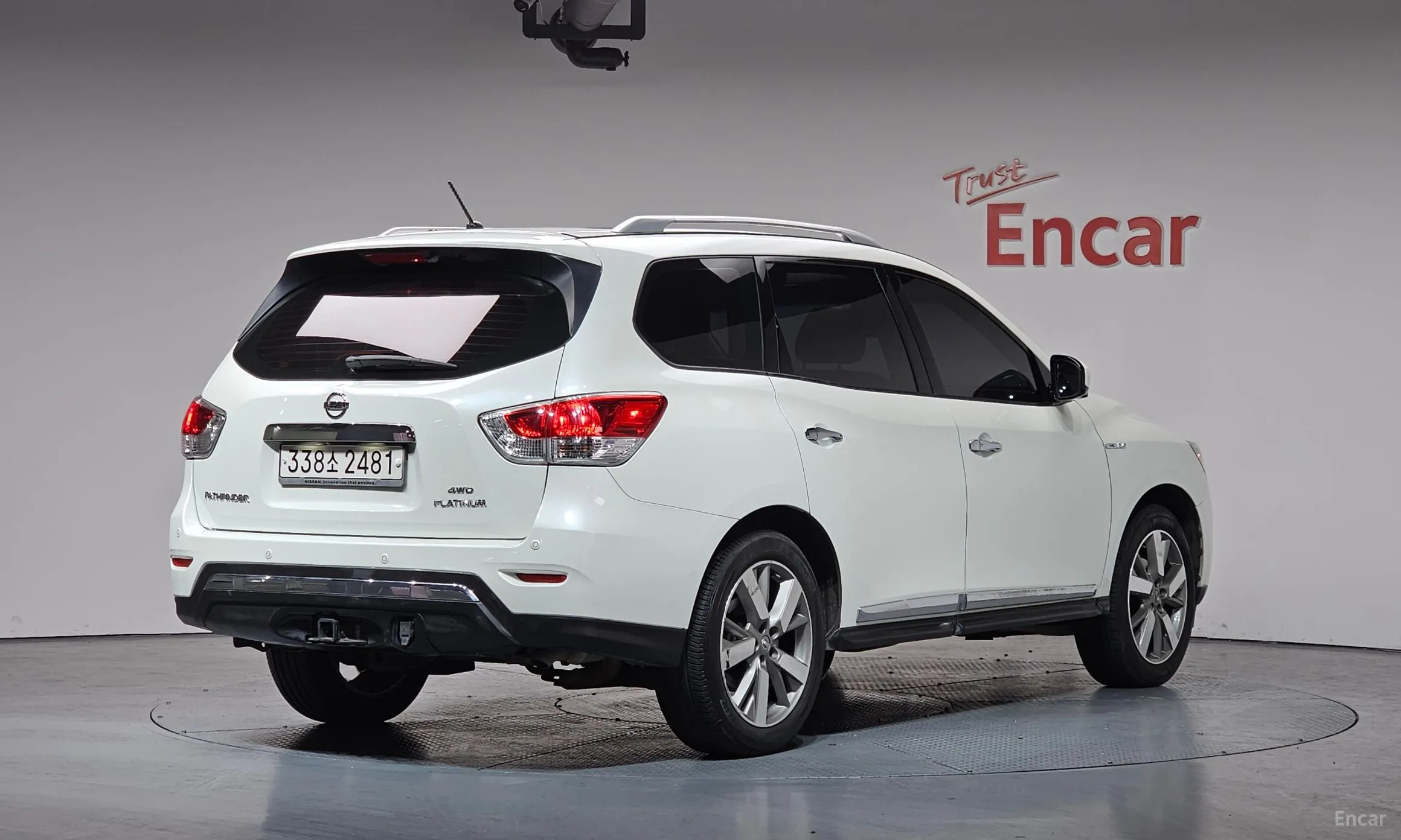 Nissan Pathfinder Gen 4