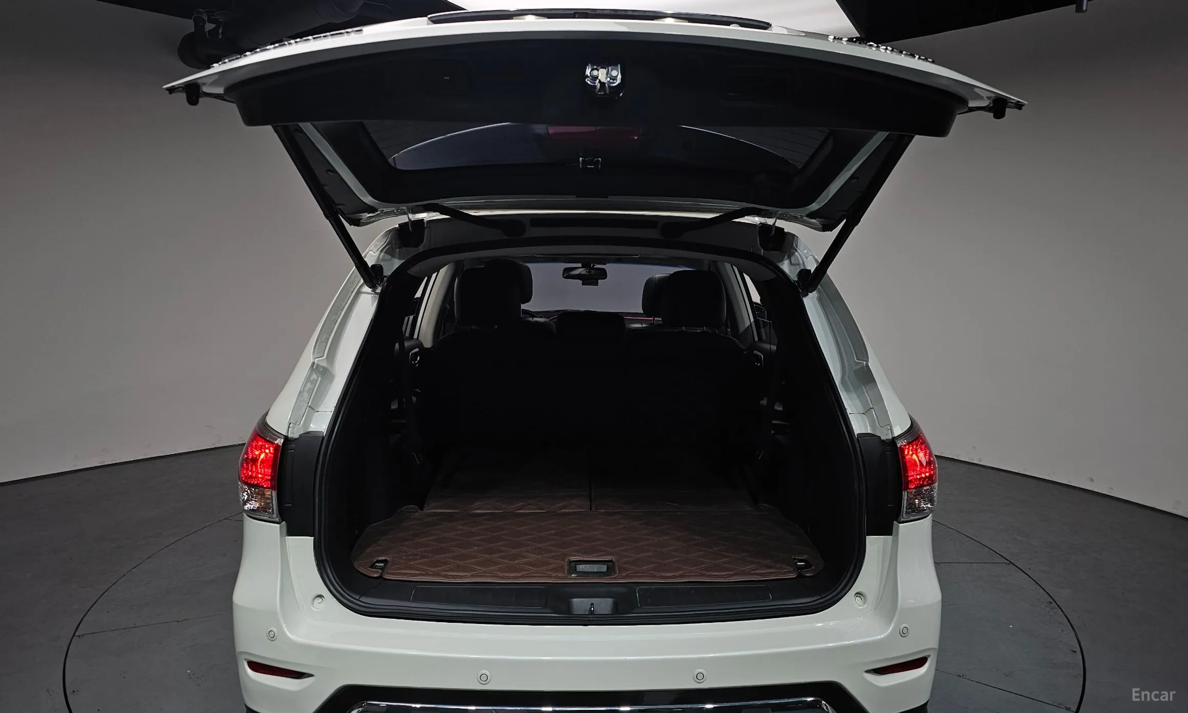 Nissan Pathfinder Gen 4 превью 20
