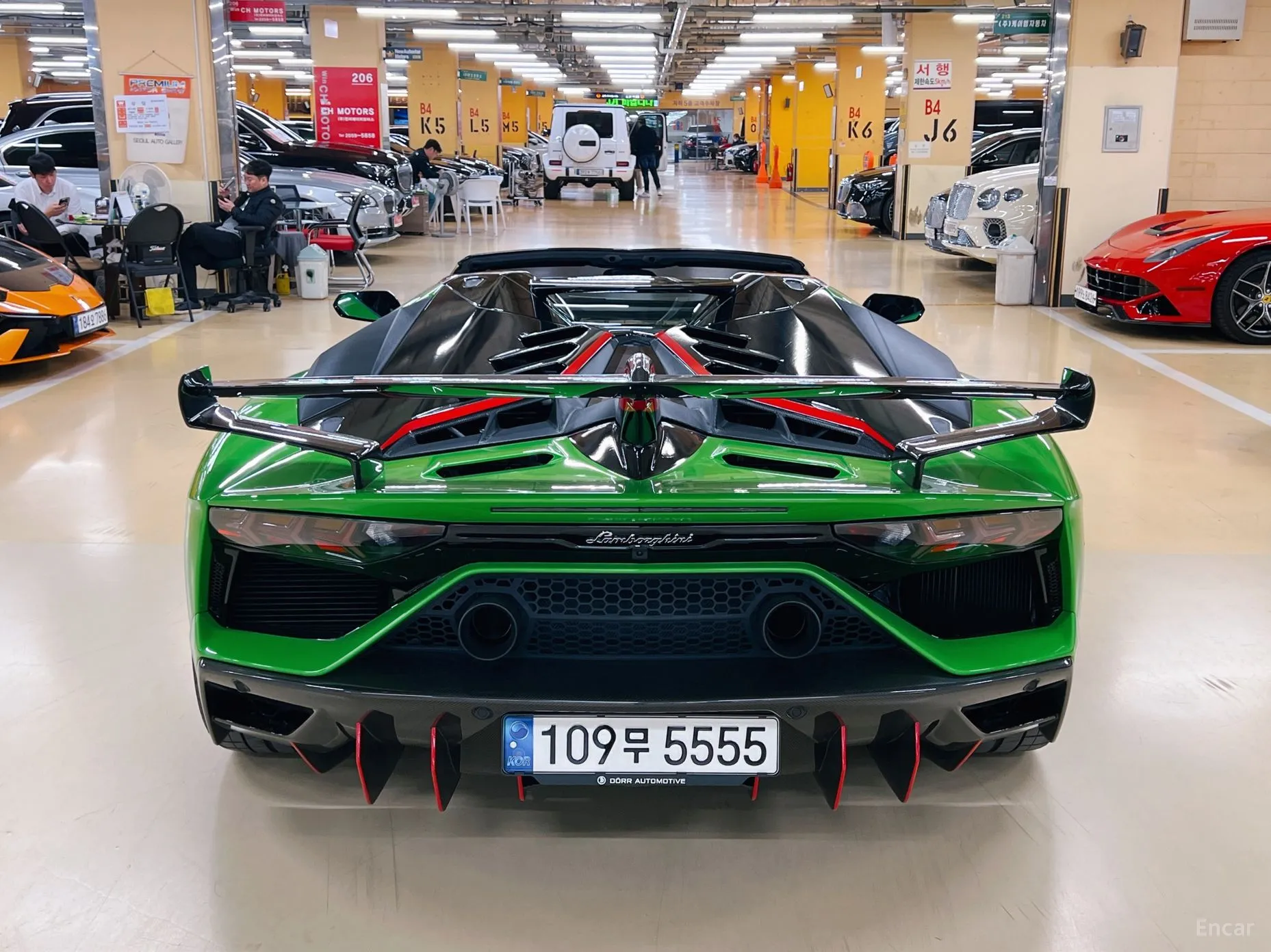 Lamborghini Aventador превью 4