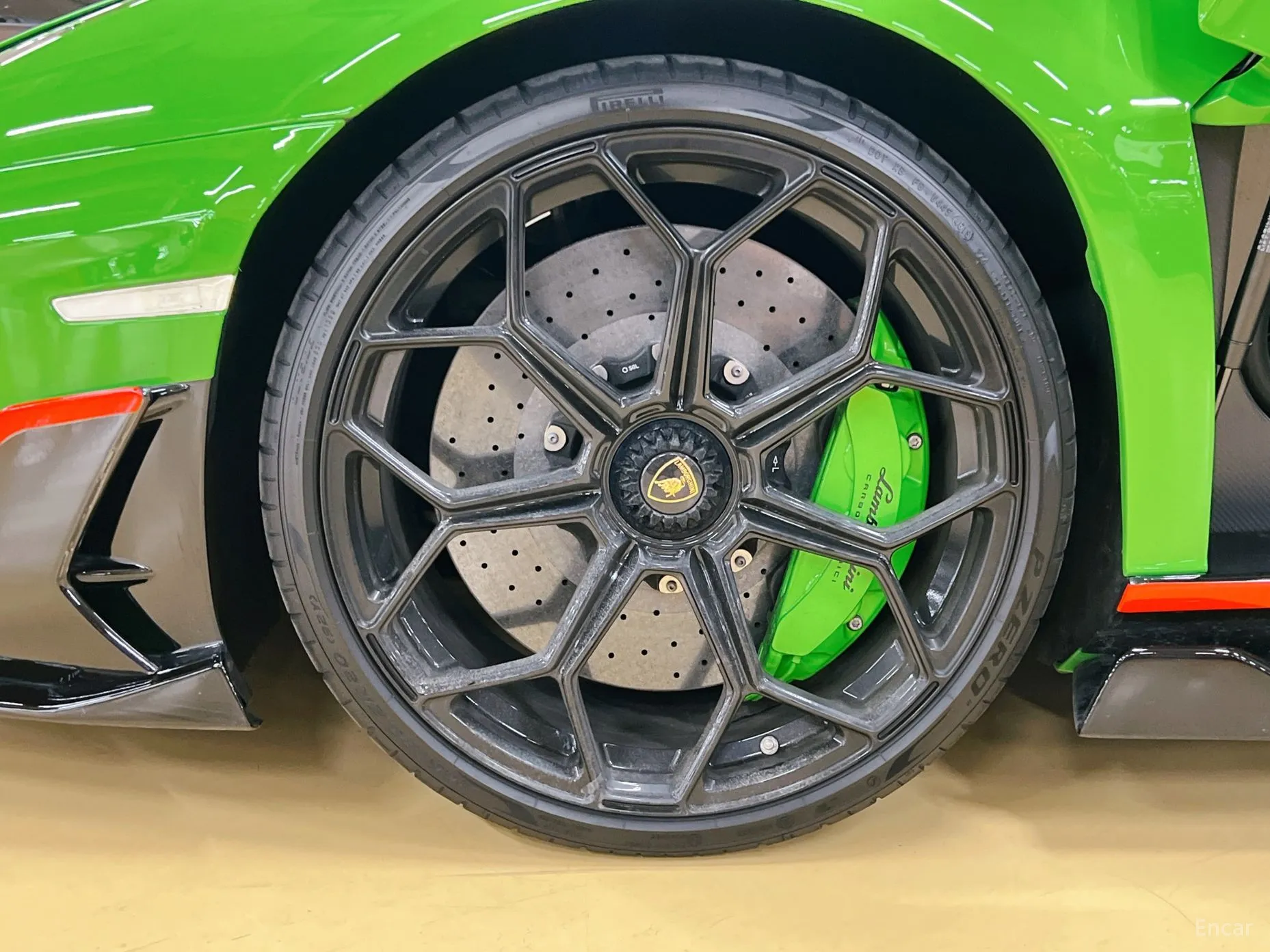 Lamborghini Aventador превью 5