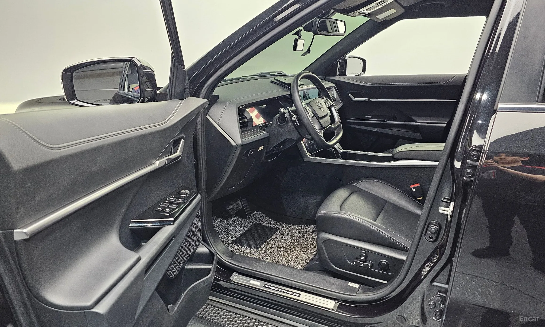 KG Mobility (SsangYong) Torres превью 10