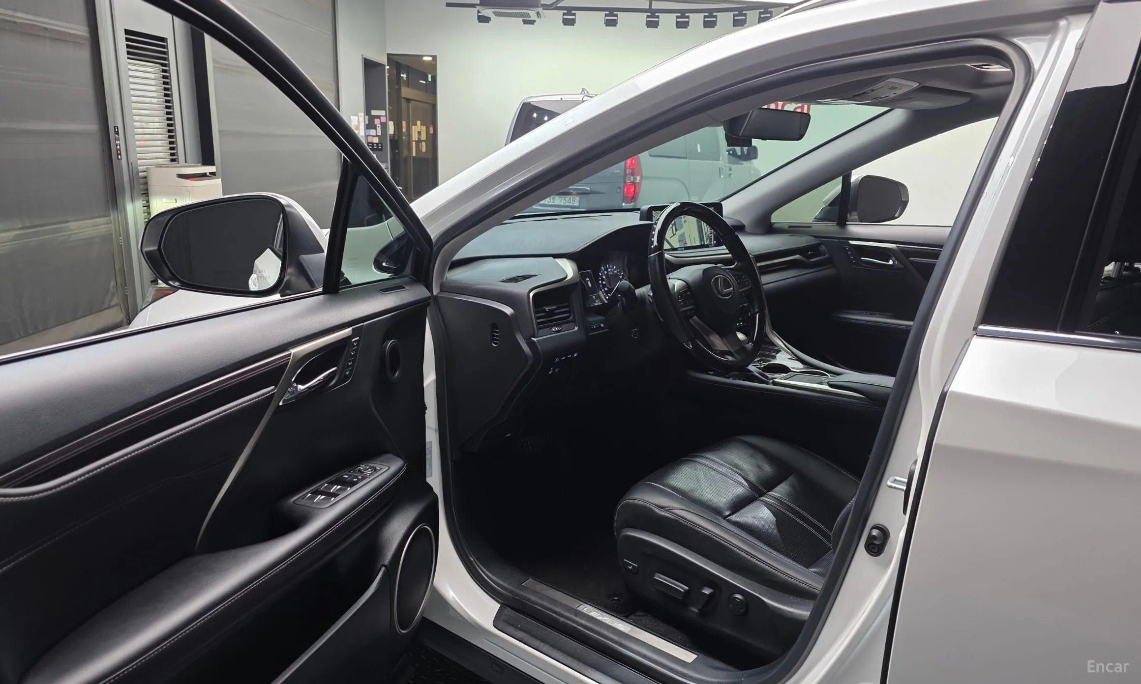 Lexus RX450hL 4th Generation превью 10