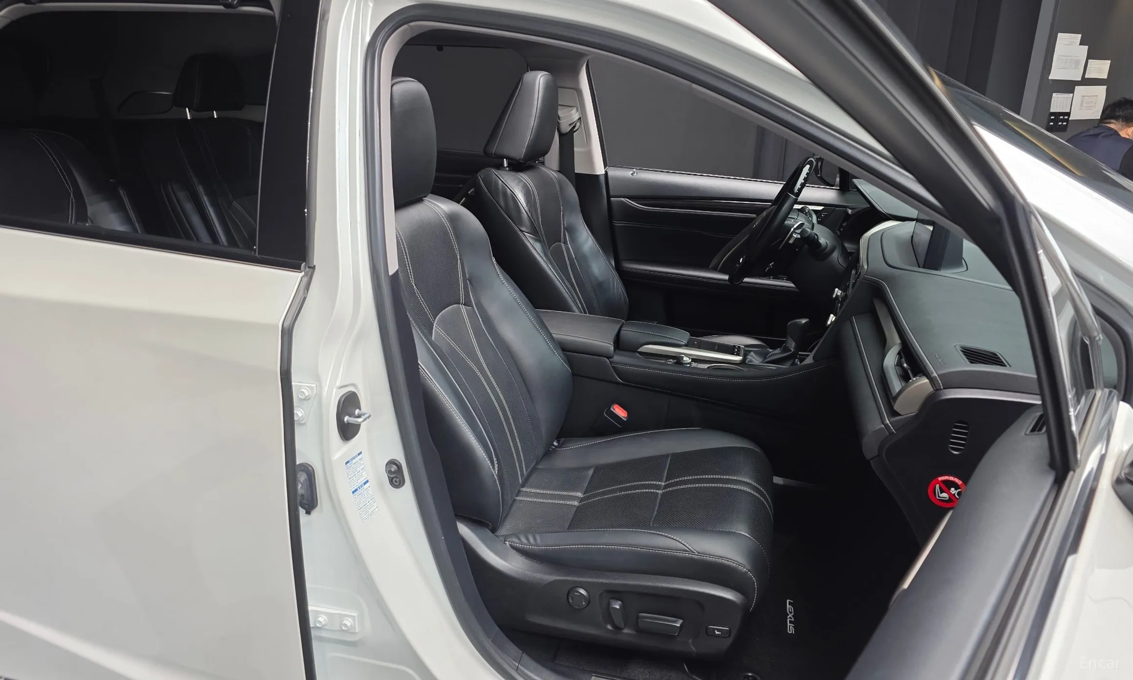 Lexus RX450hL 4th Generation превью 12