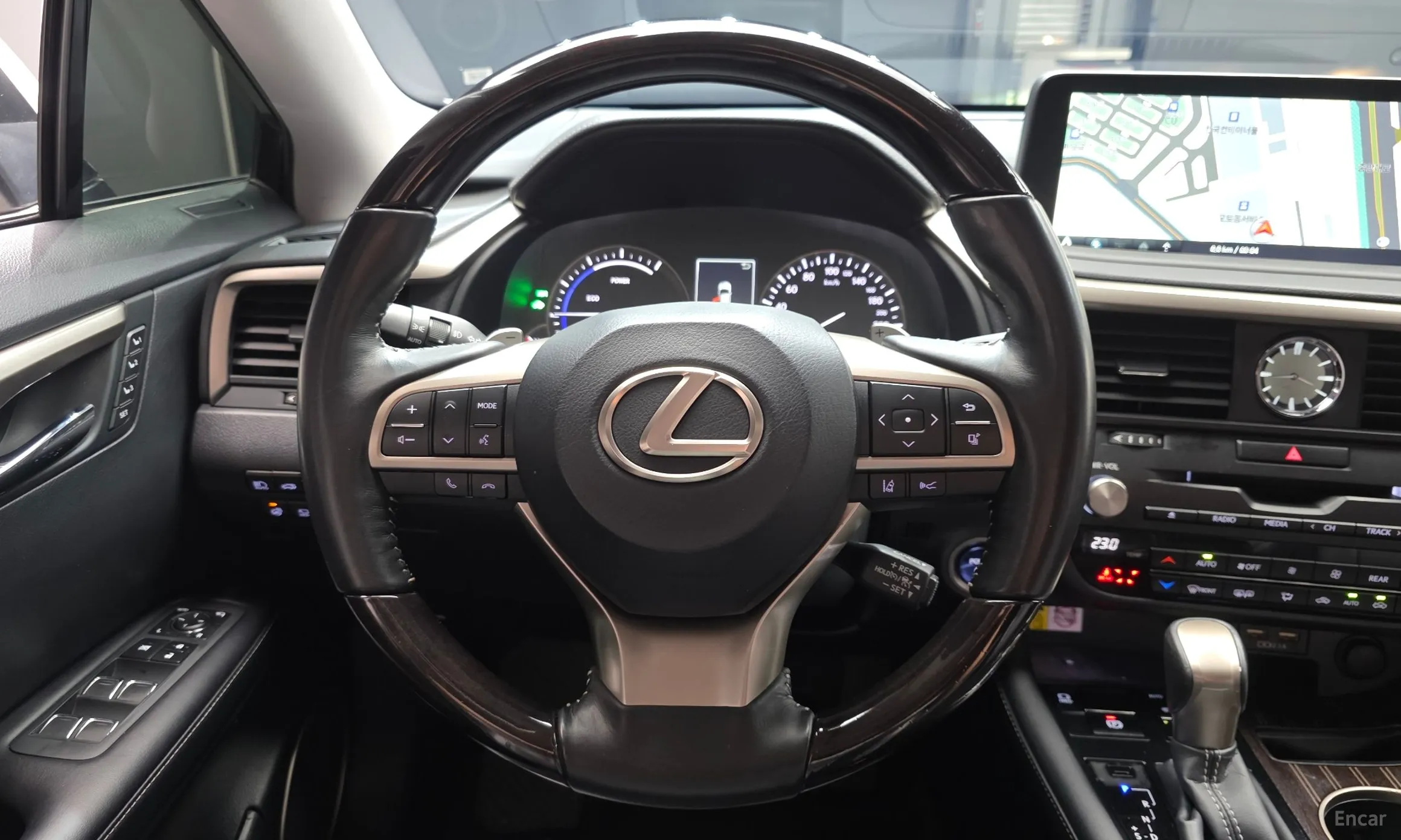 Lexus RX450hL 4th Generation превью 13