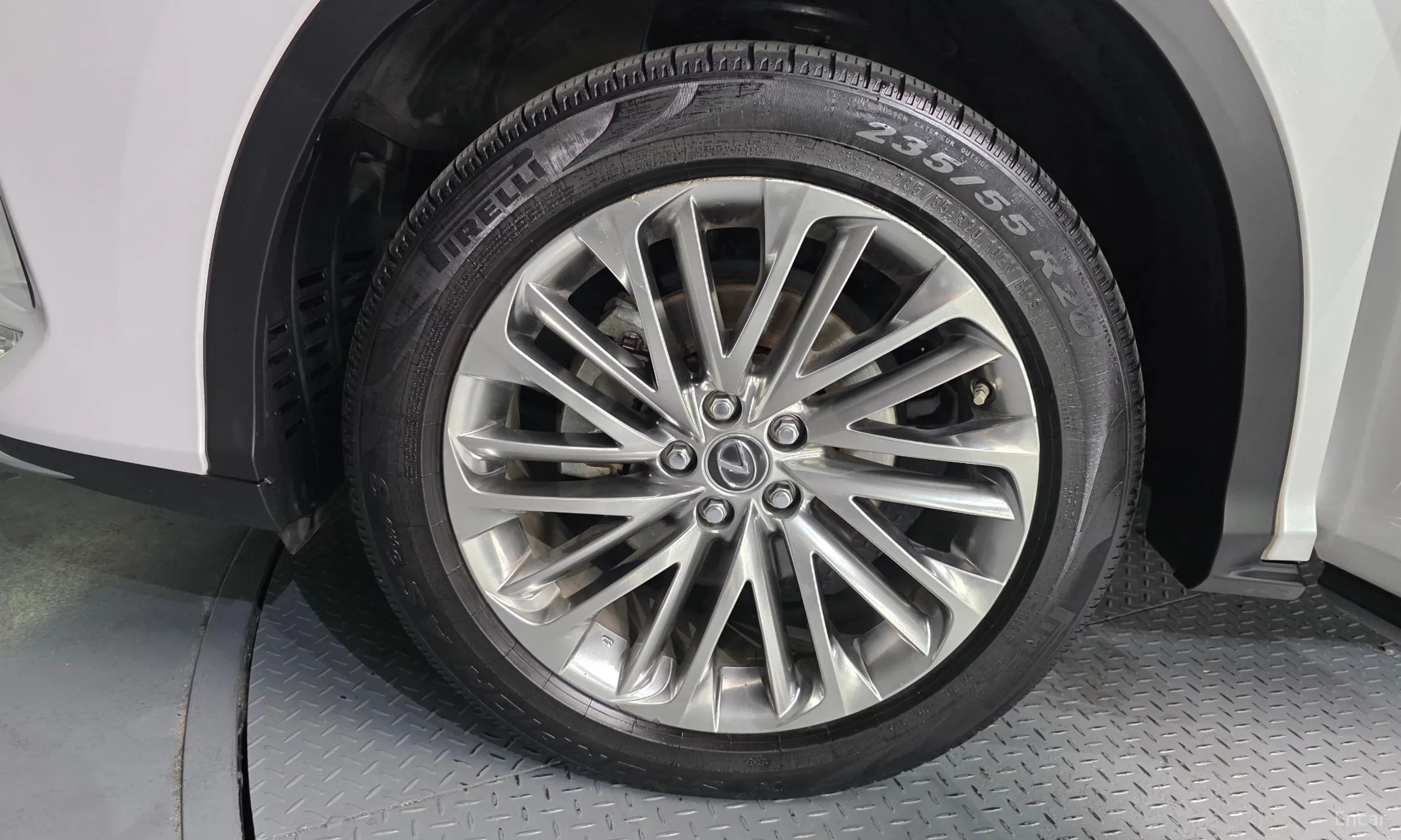 Lexus RX450hL 4th Generation превью 5