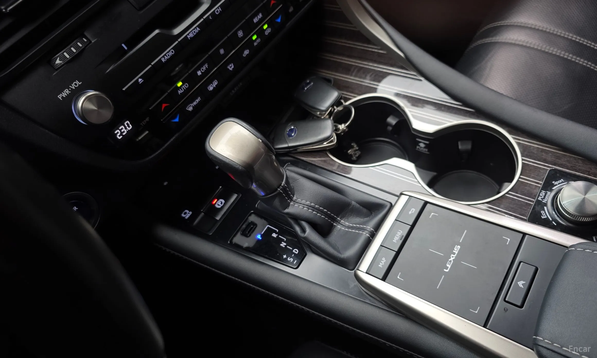 Lexus RX450hL 4th Generation превью 9