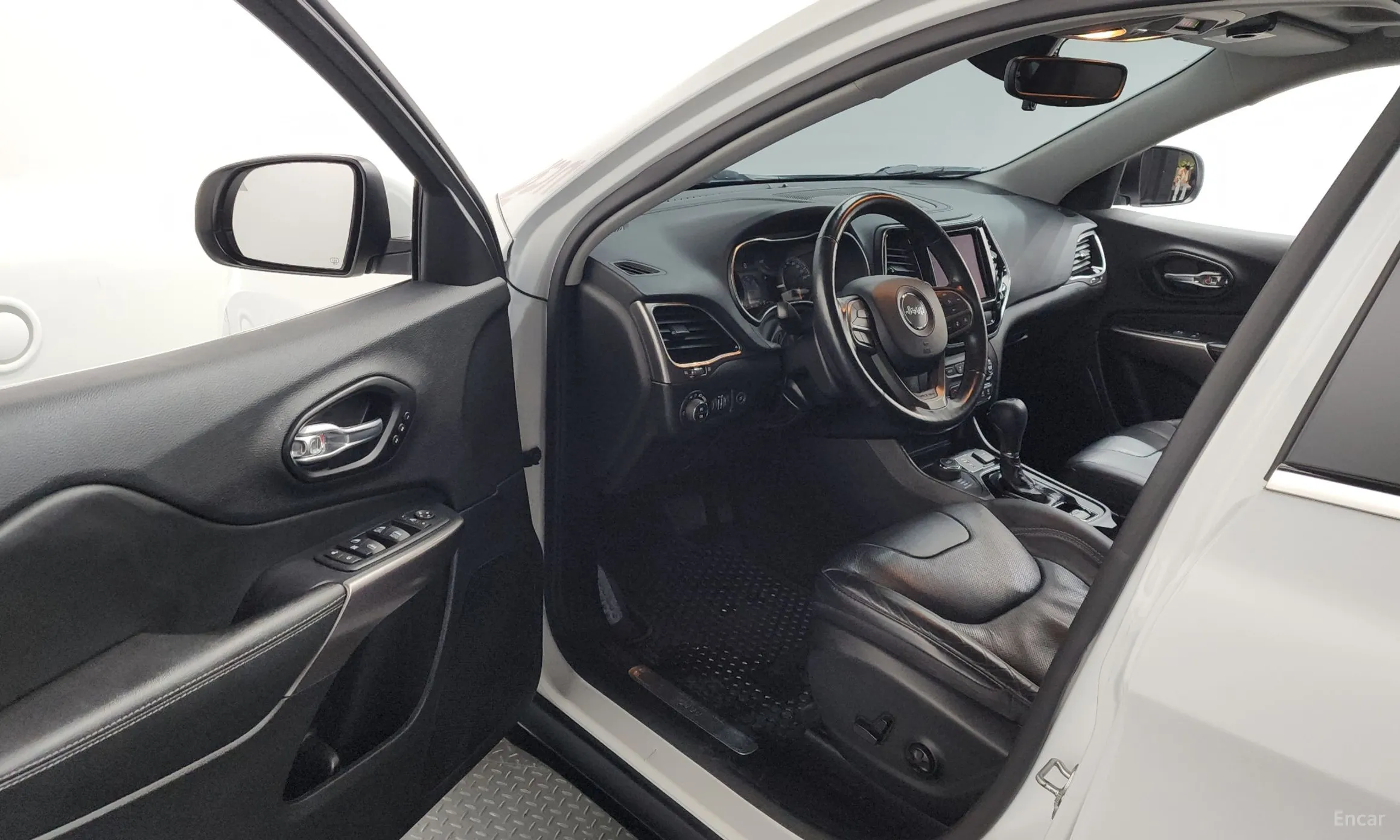 Jeep Cherokee (KL) превью 10