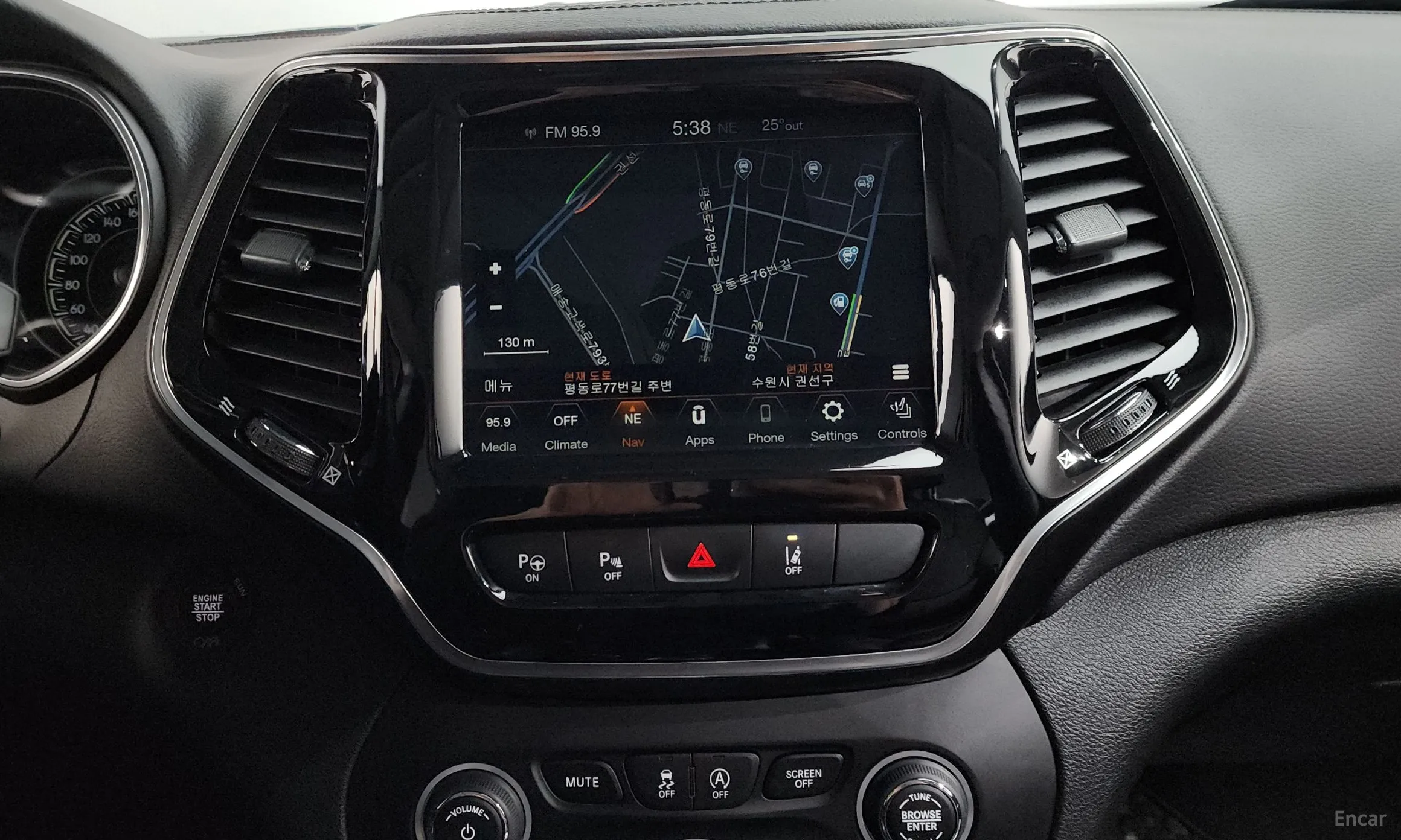 Jeep Cherokee (KL) превью 12