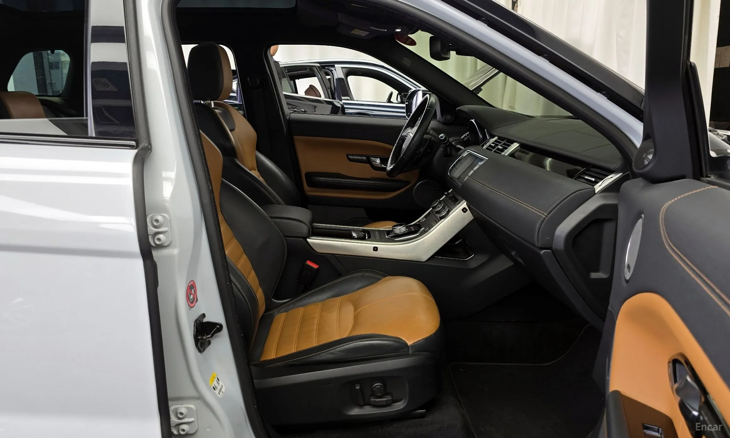 Land Rover Range Rover Evoque превью 12