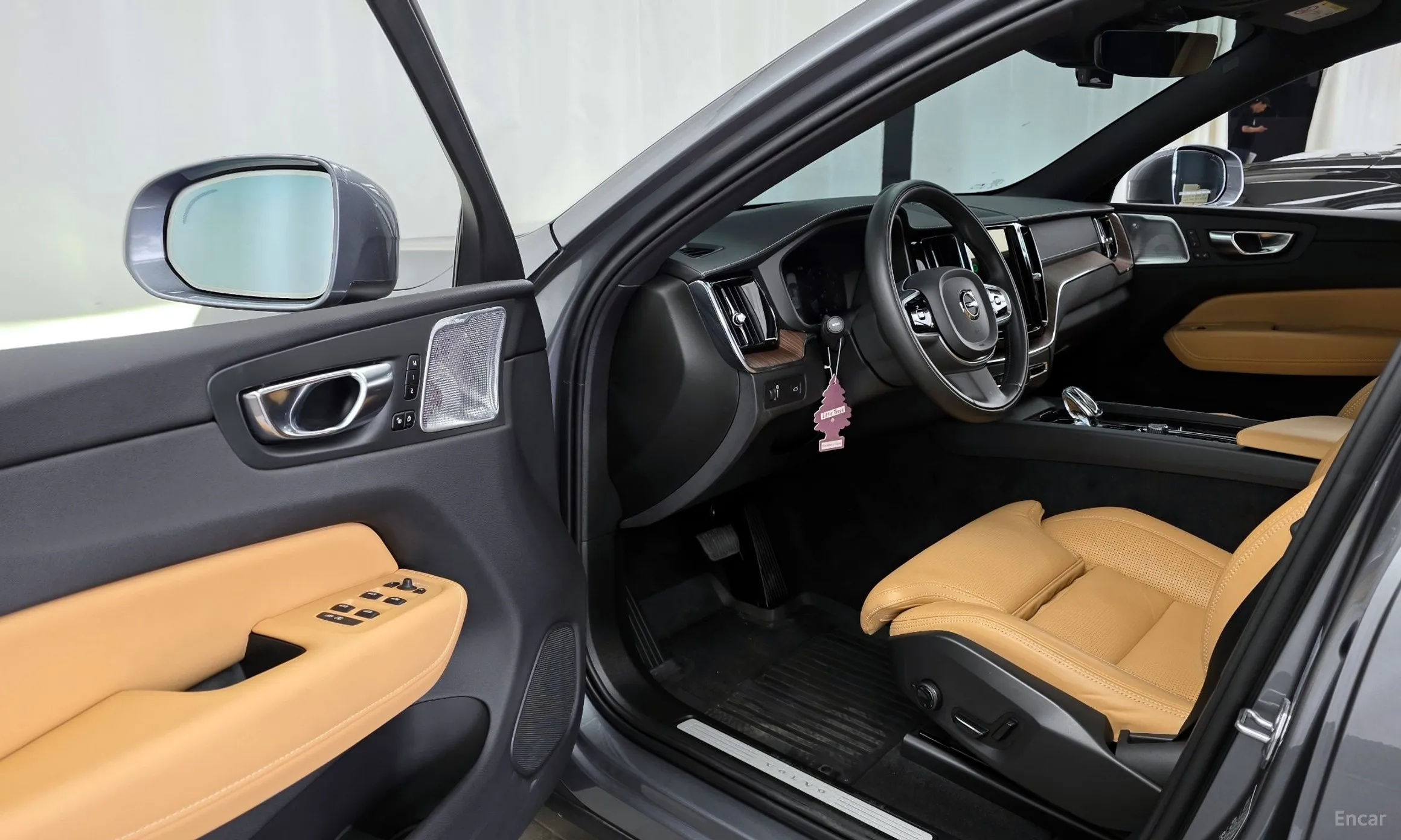 Volvo XC60 Gen 2 превью 10