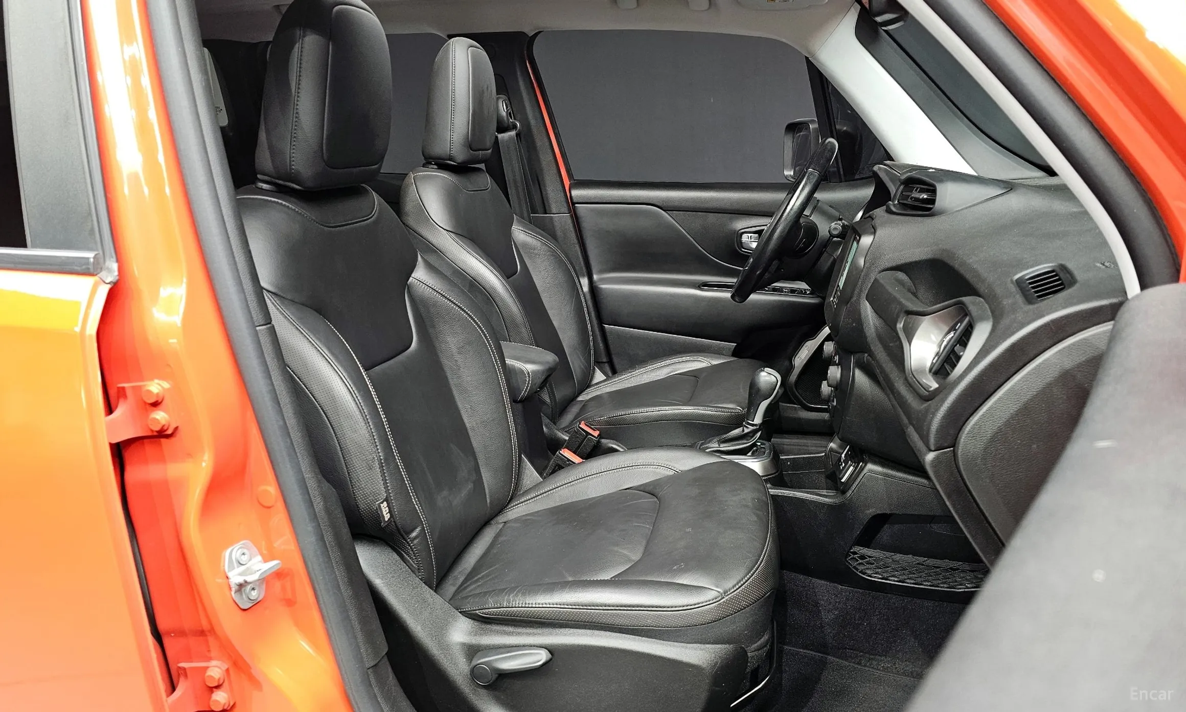 Jeep Renegade превью 11