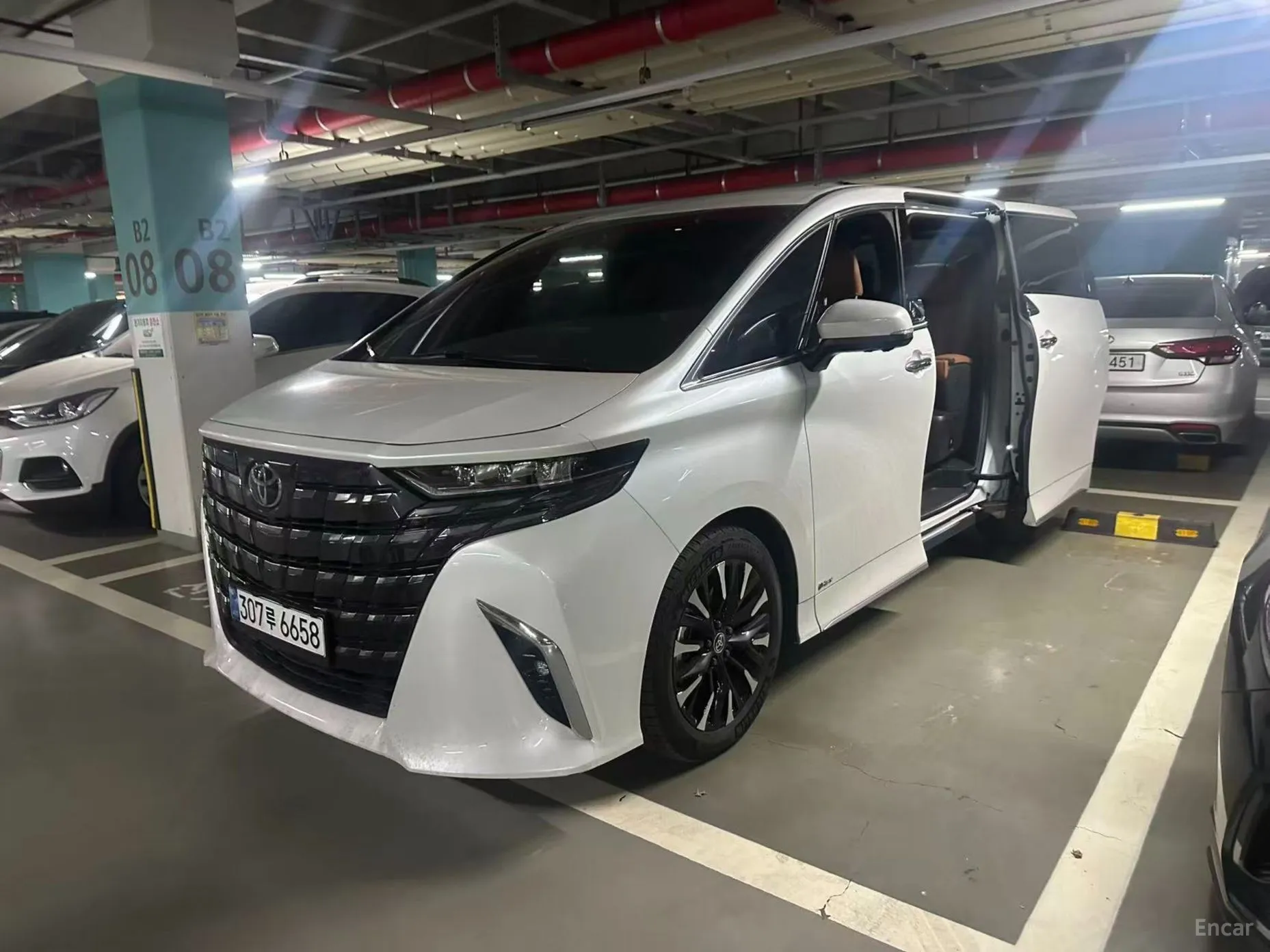 Toyota Alphard 4th Generation превью 2