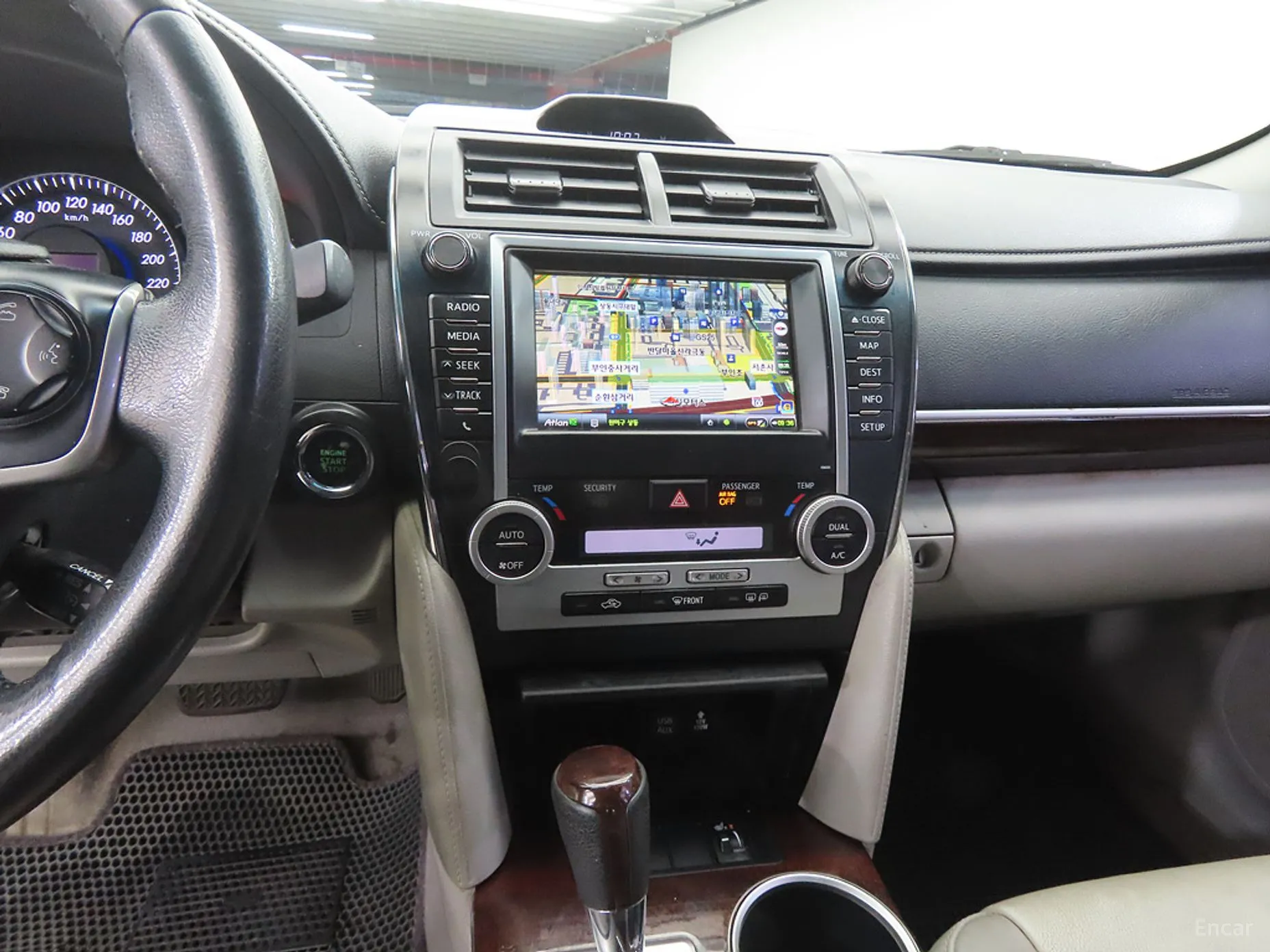 Toyota New Camry превью 10
