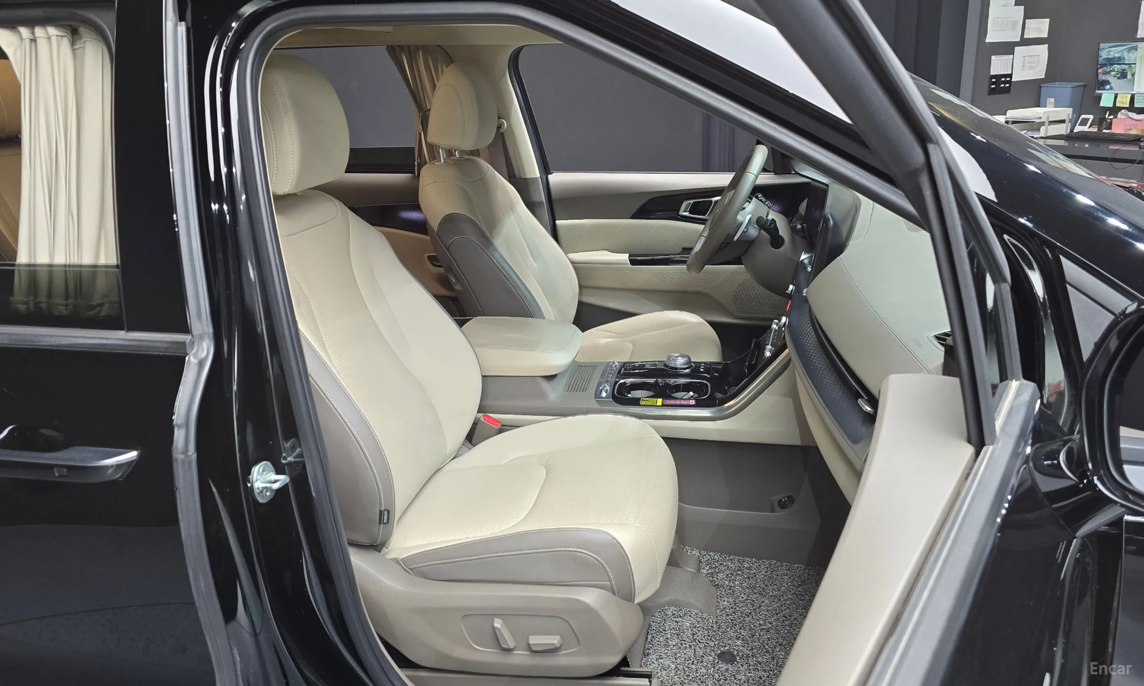 Kia Carnival Gen 4 превью 12