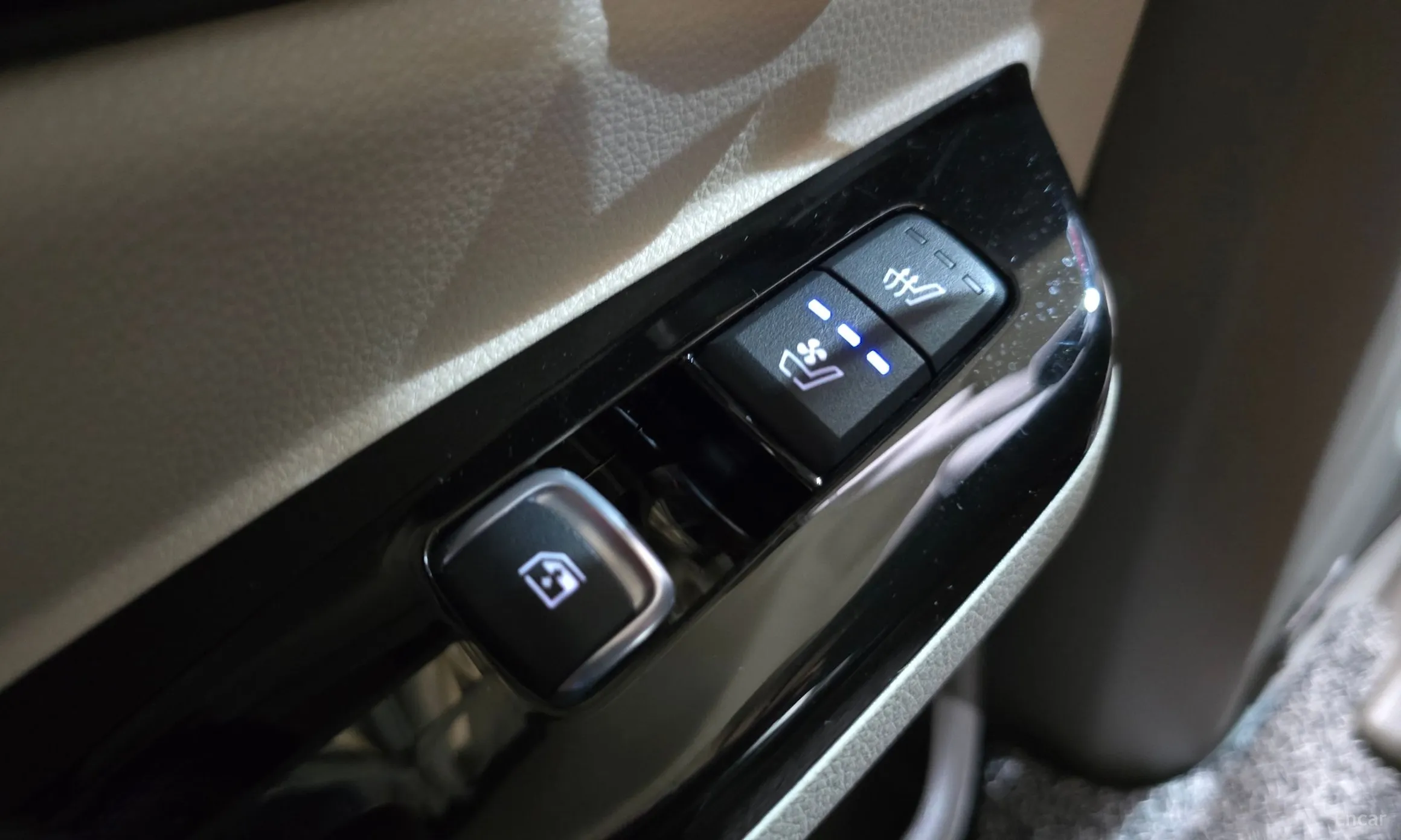 Kia Carnival Gen 4 превью 18