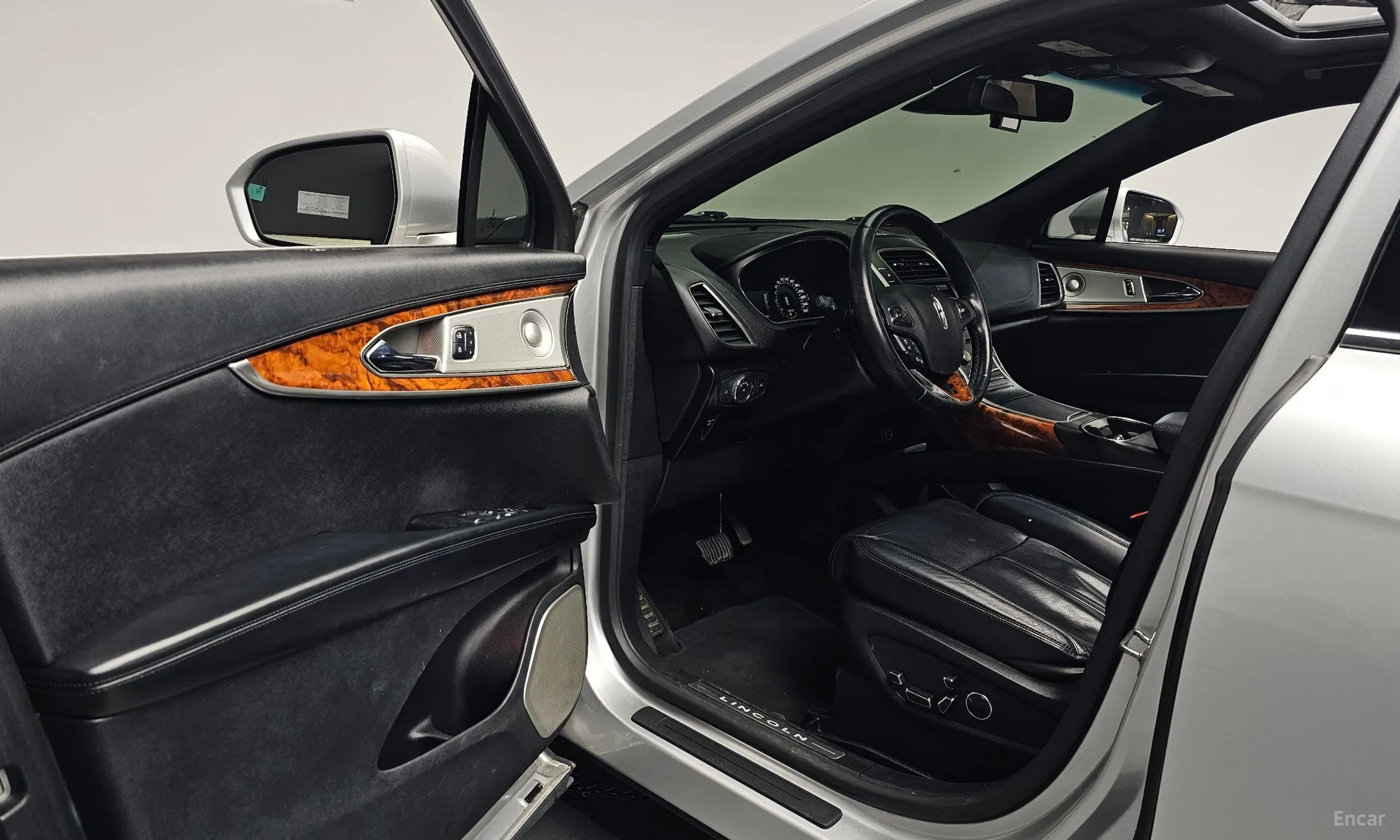 Lincoln MKX 2nd Generation превью 10