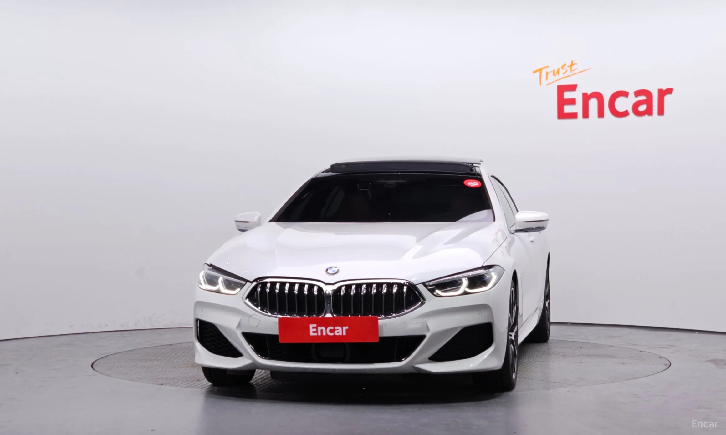 BMW 8-series (G15) превью 3