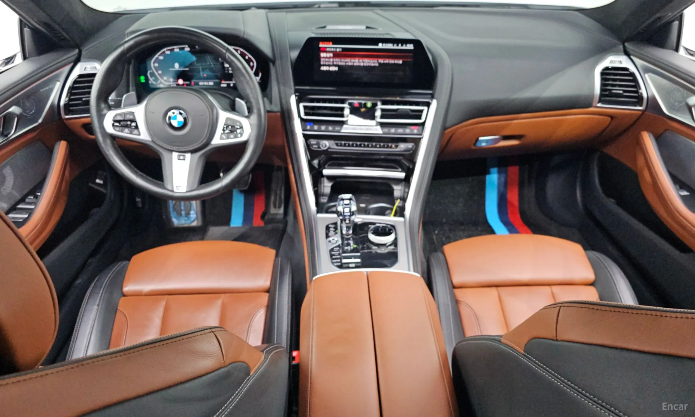 BMW 8-series (G15) превью 7