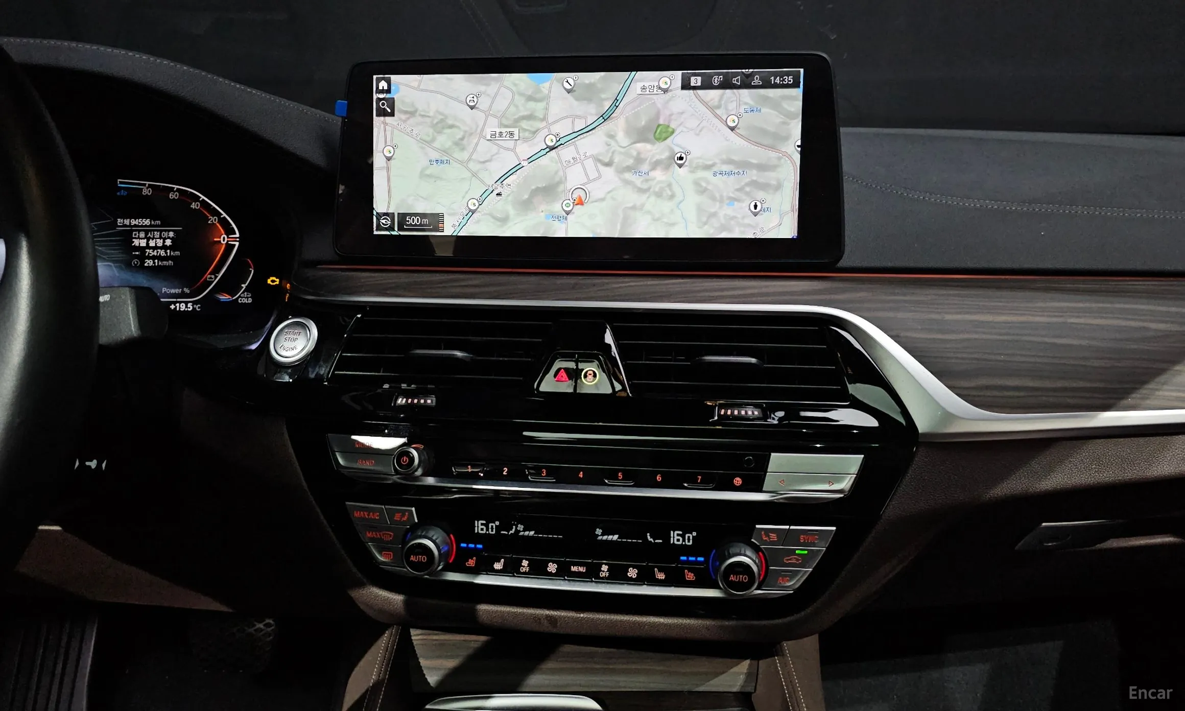 BMW 5 Series (G30) превью 13