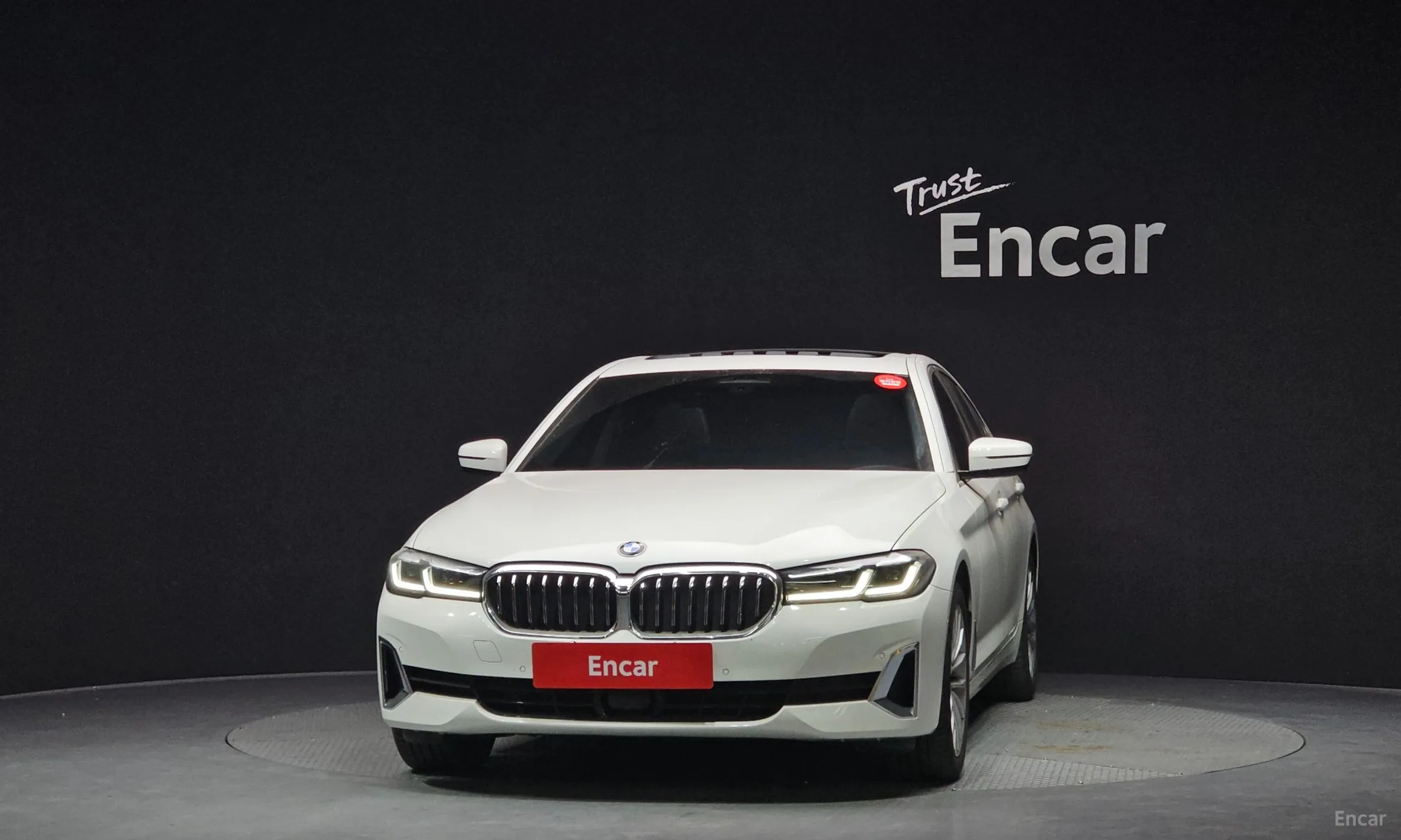 BMW 5 Series (G30) превью 3