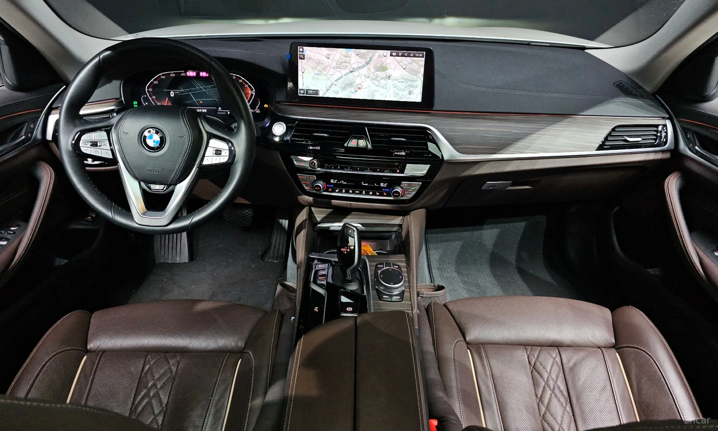 BMW 5 Series (G30) превью 7