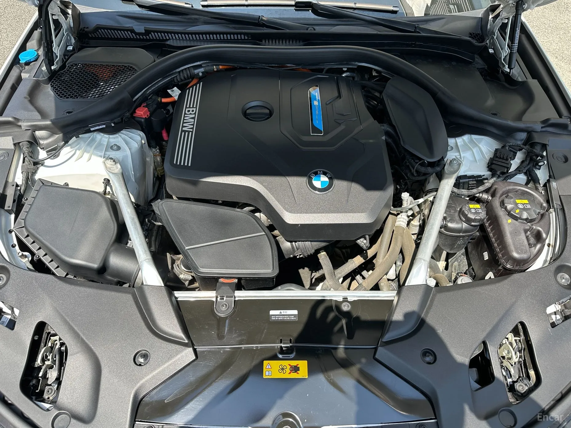 BMW 5 Series (G30) превью 6